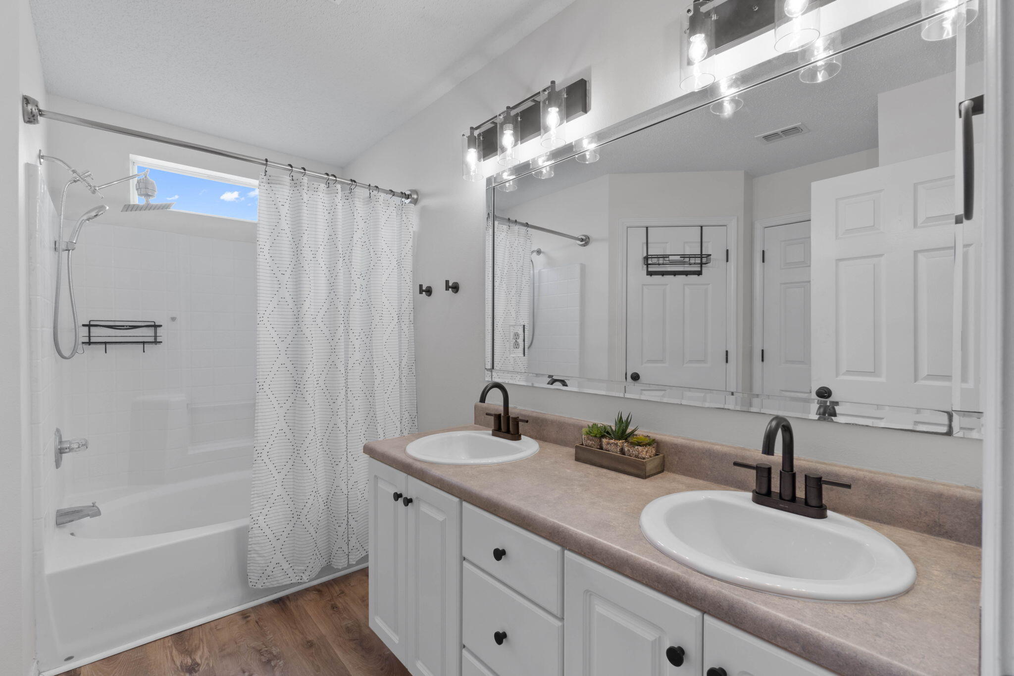 REDSTONE ESTATES - Residential