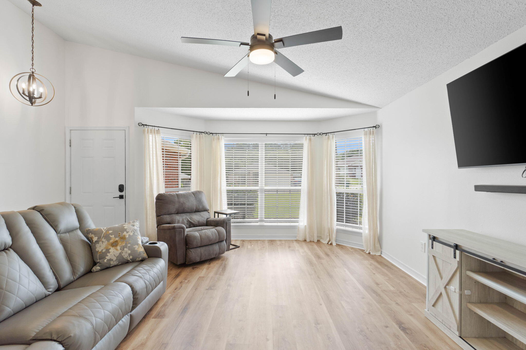 REDSTONE ESTATES - Residential