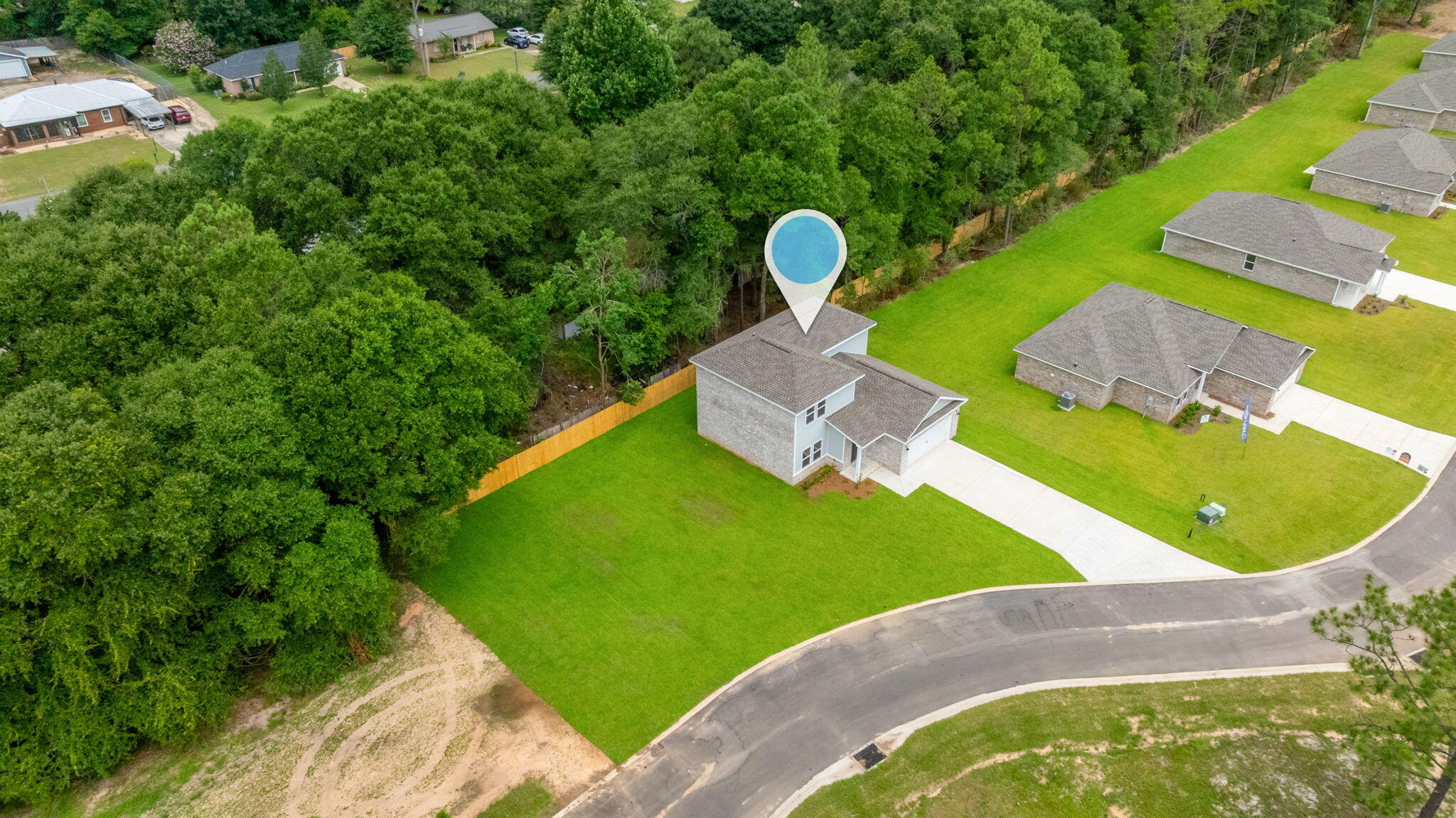 OAK HOLLOW - Residential