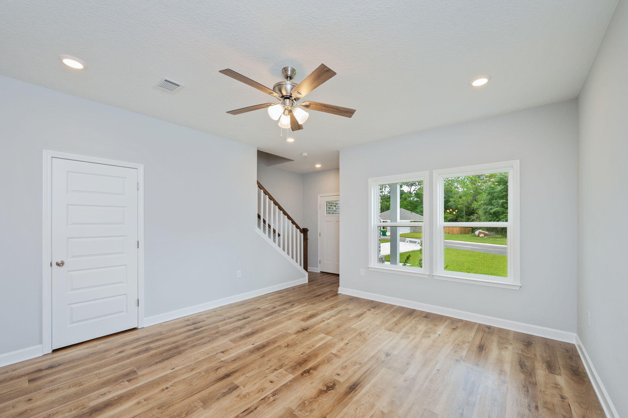 OAK HOLLOW - Residential