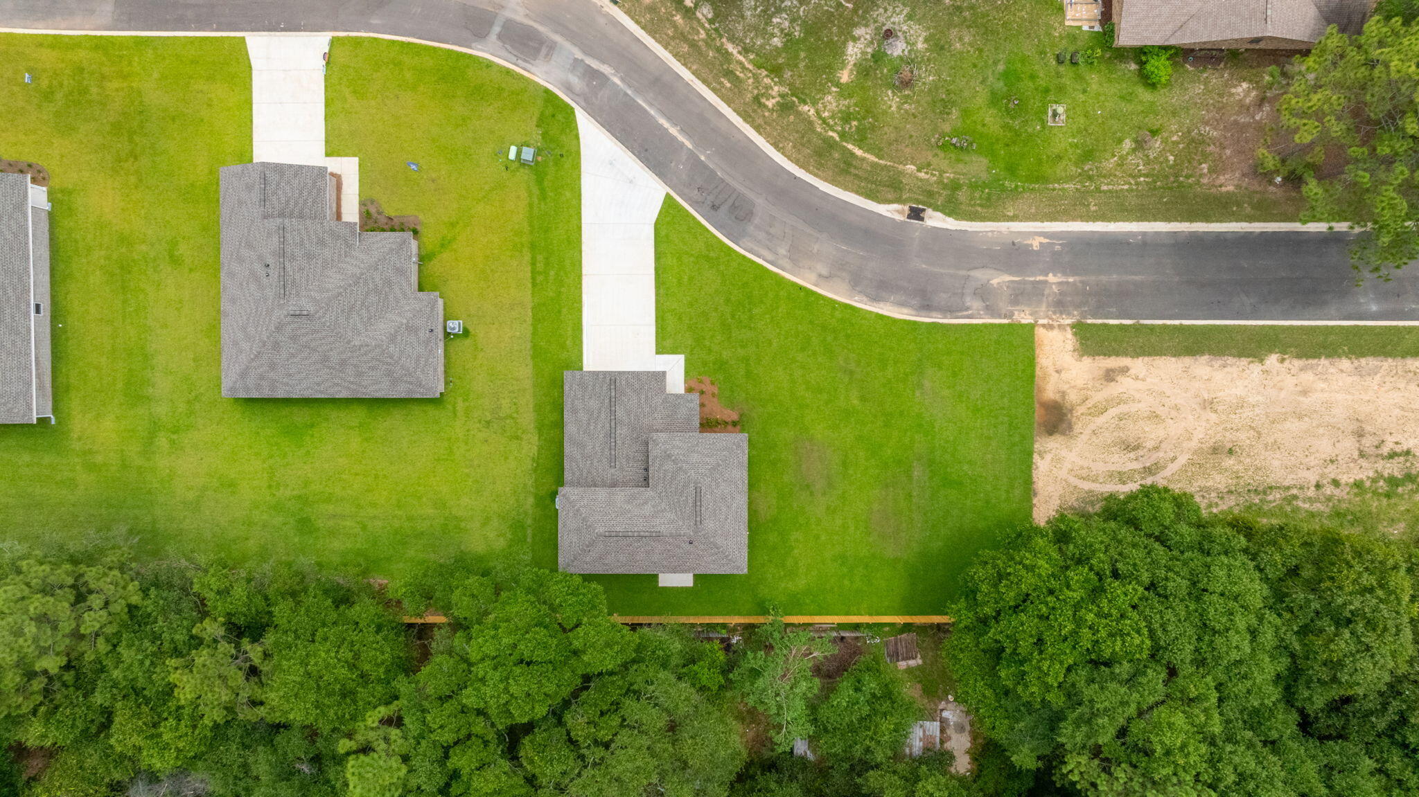 OAK HOLLOW - Residential