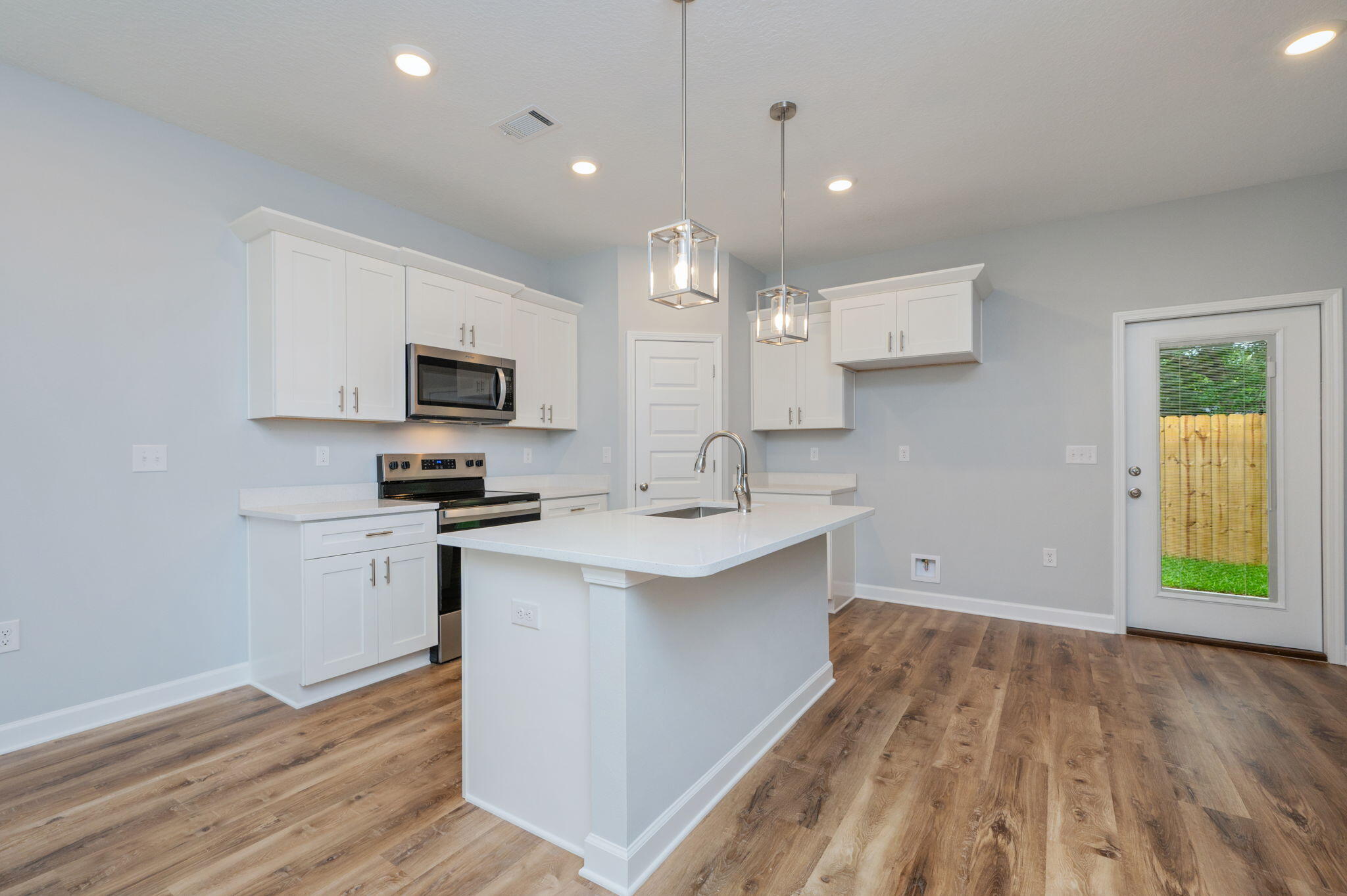 OAK HOLLOW - Residential