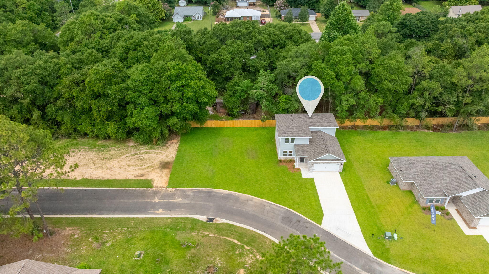 OAK HOLLOW - Residential