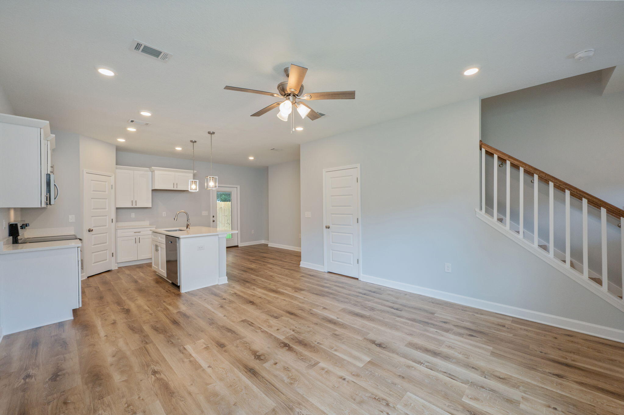 OAK HOLLOW - Residential