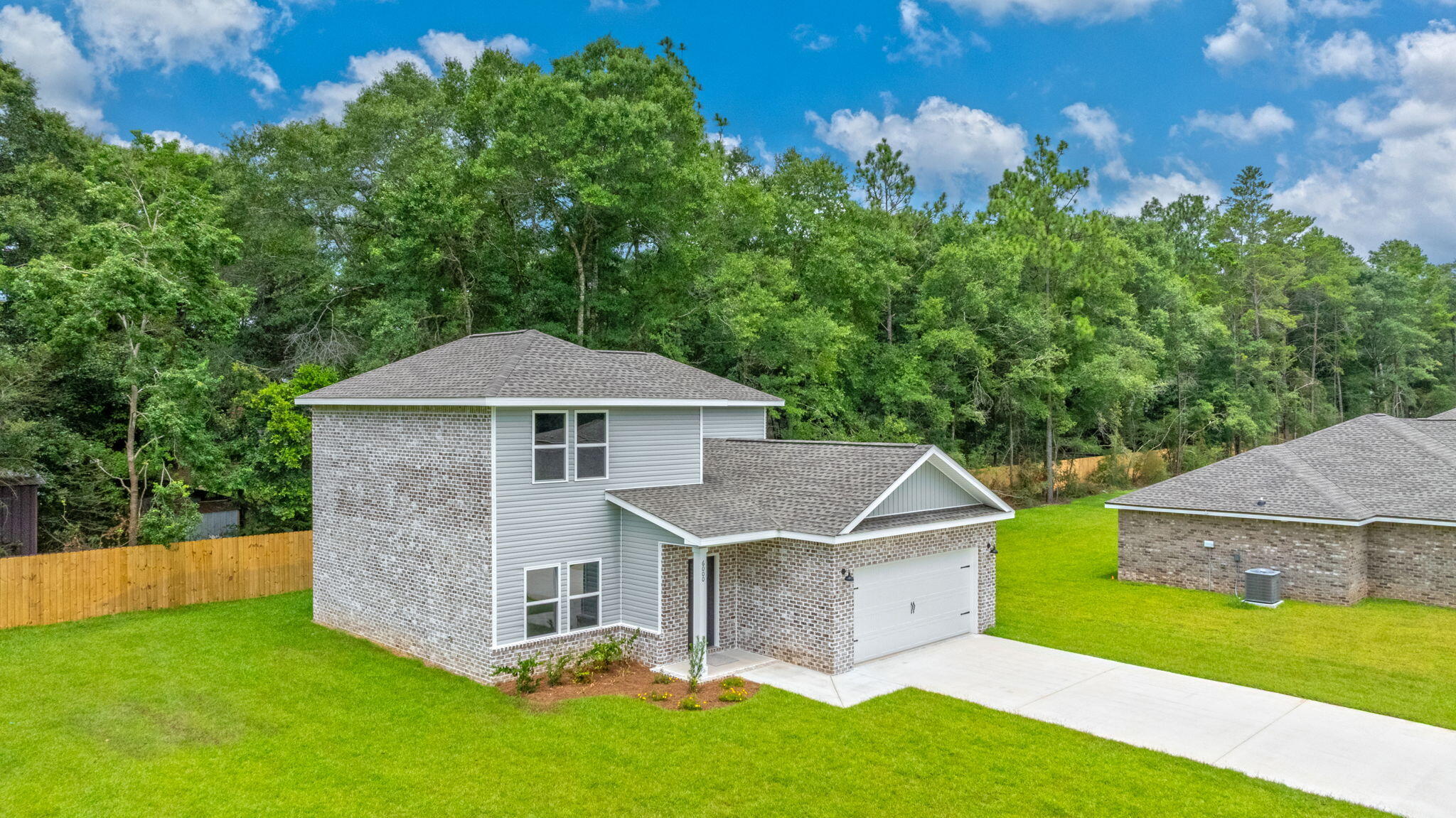 OAK HOLLOW - Residential