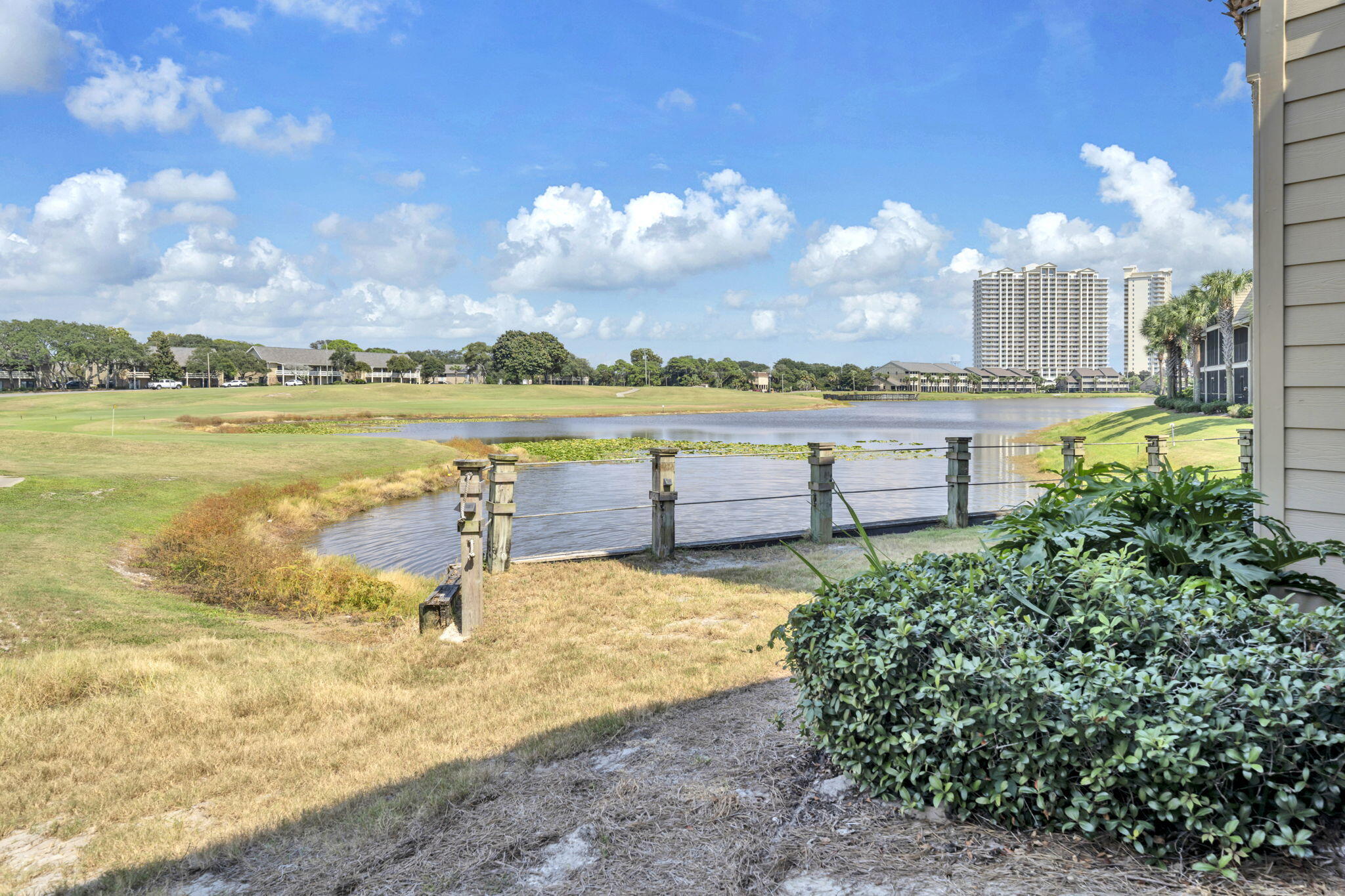SEASCAPE Lakeside - Residential
