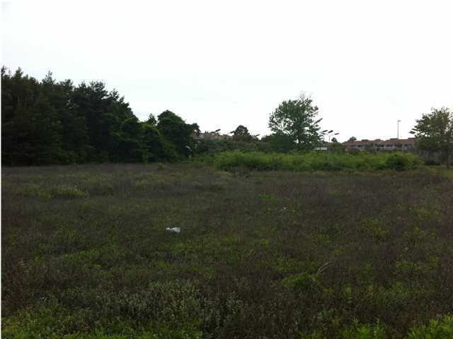 AIRPORT ROAD - Land