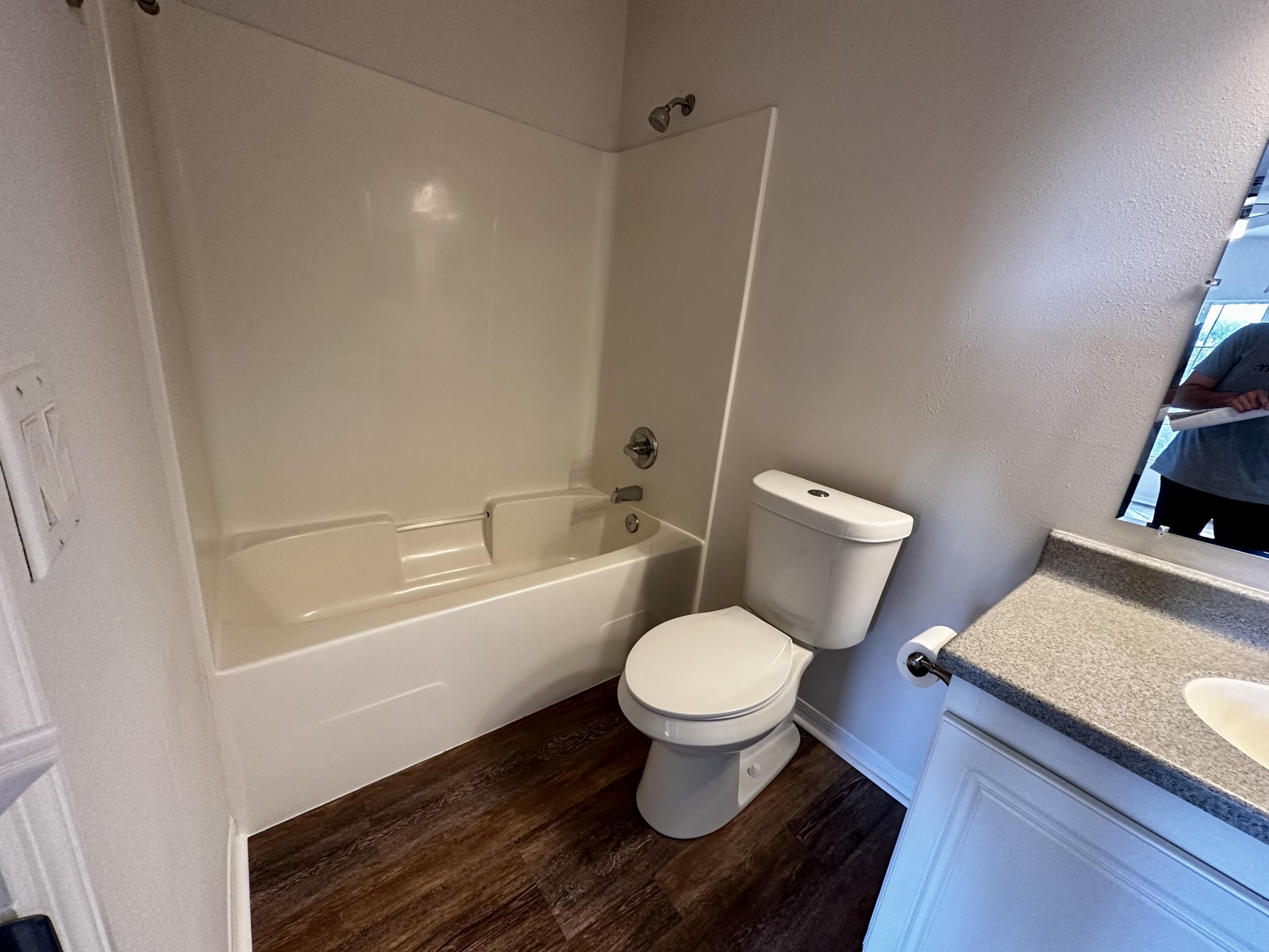 THE FLORIDA CLUB @ BLUEWATER BAY - Residential Lease