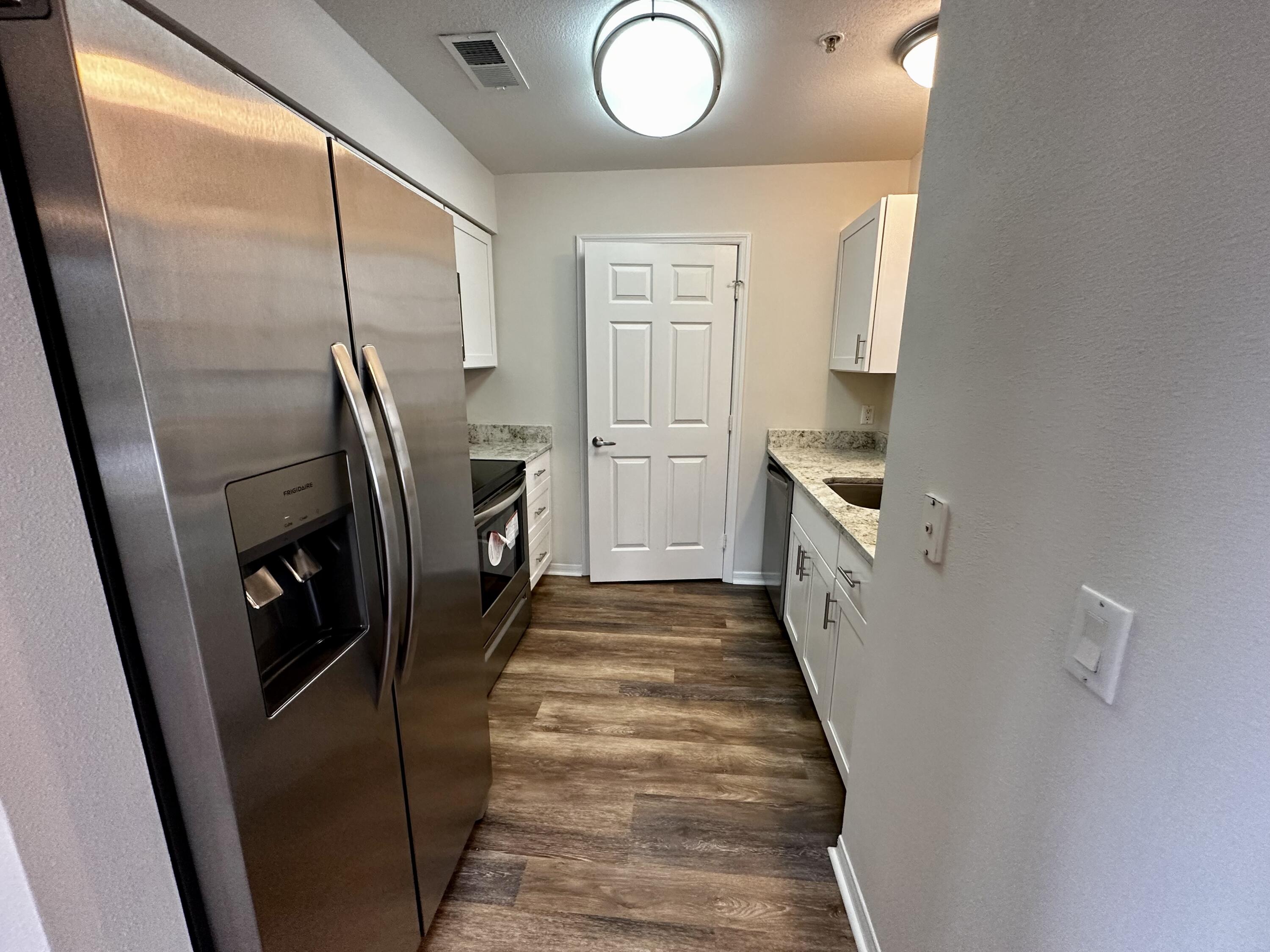 THE FLORIDA CLUB @ BLUEWATER BAY - Residential Lease