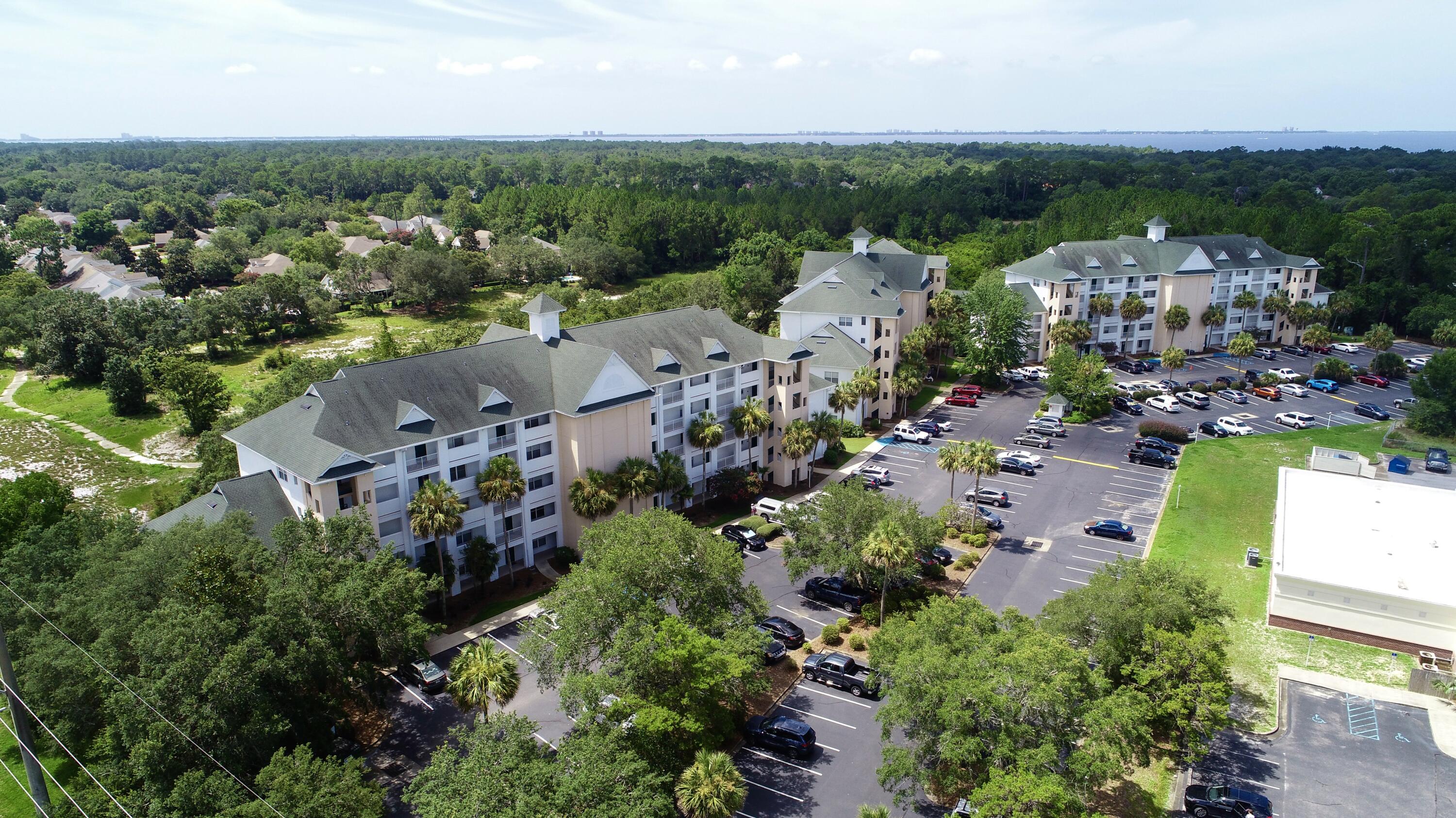 Come enjoy this beautiful second floor unit located at the Florida Club of Bluewater Bay. The end unit is freshly renovated, and will be move in ready by July first. The Florida Club of Bluewater bay is minutes from Eglin Air Force Base, EOD school, and across the street from the beautiful Fred Gannon Rocky Bayou State Park. The affluent Bluewater Bay and Niceville surrounding area contains great schools, thriving businesses, and many local restaurants and entertainment venues. The beautiful white beaches of Destin are only 10 minutes away as well. This well kept complex includes a community pool, fitness room, picnic area, and BBQ grills for entertaining.