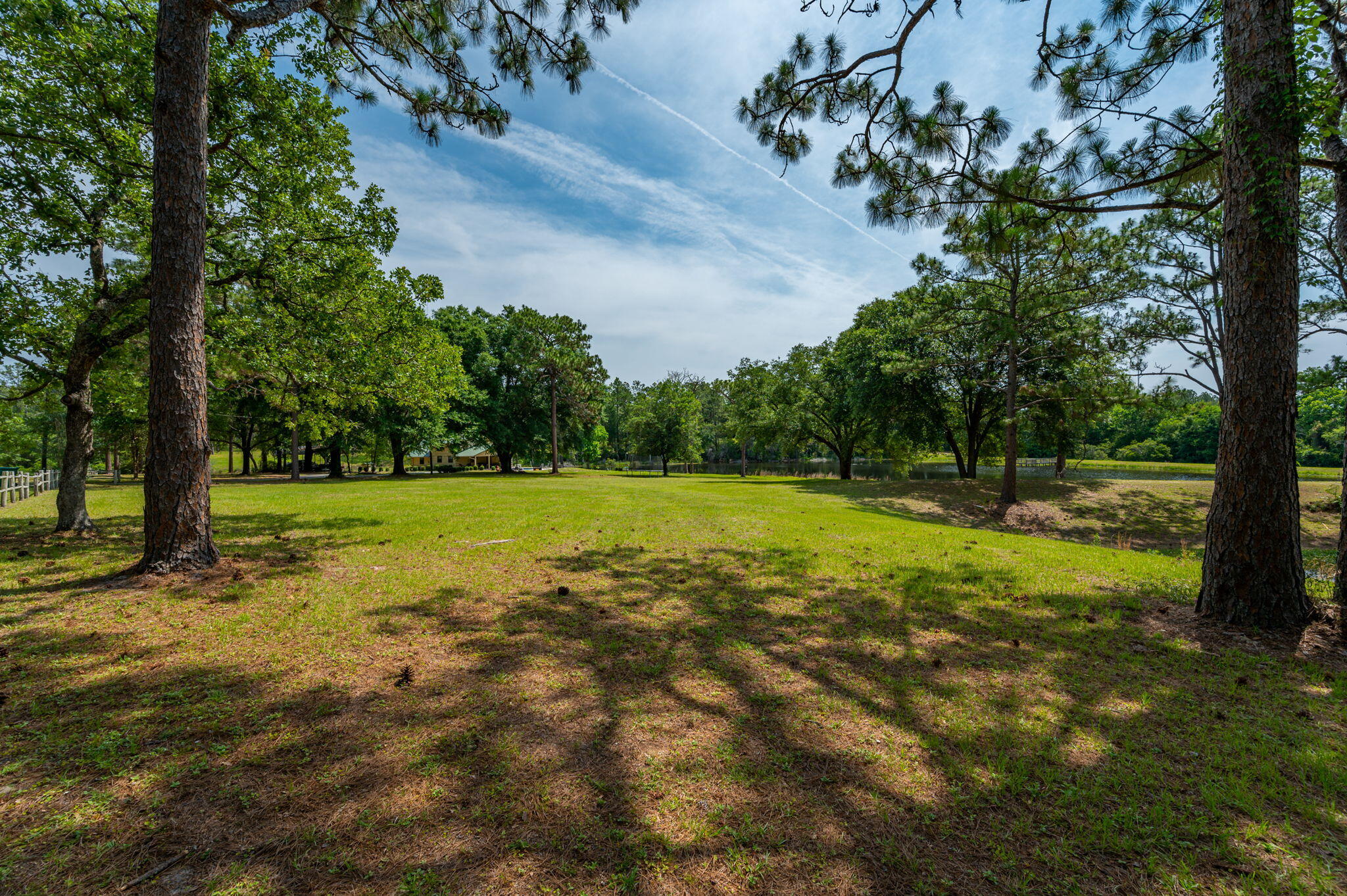 CRESTVIEW SUBURB - Farm