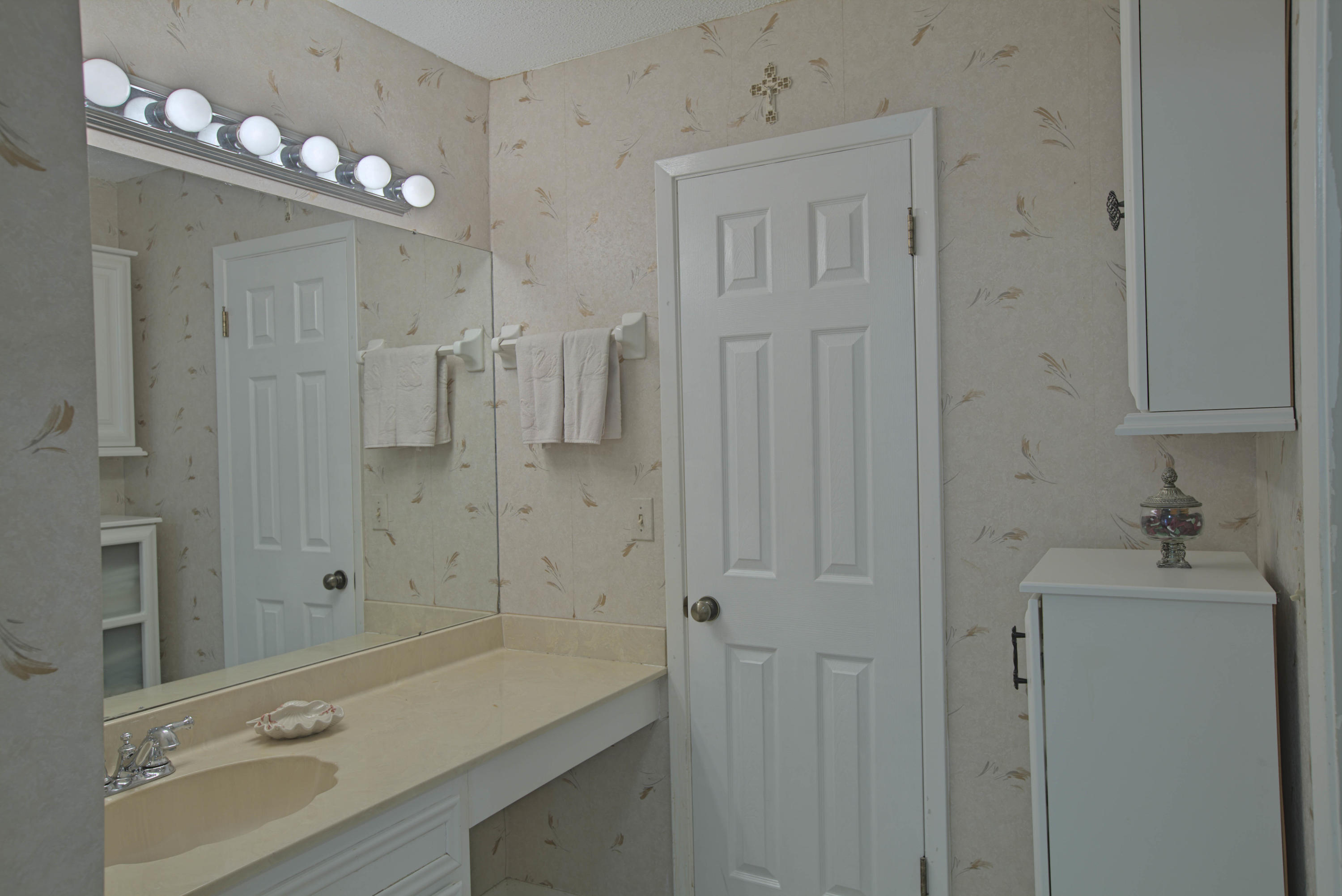 LINKSIDE VILLAGE UNIT 1 - Residential