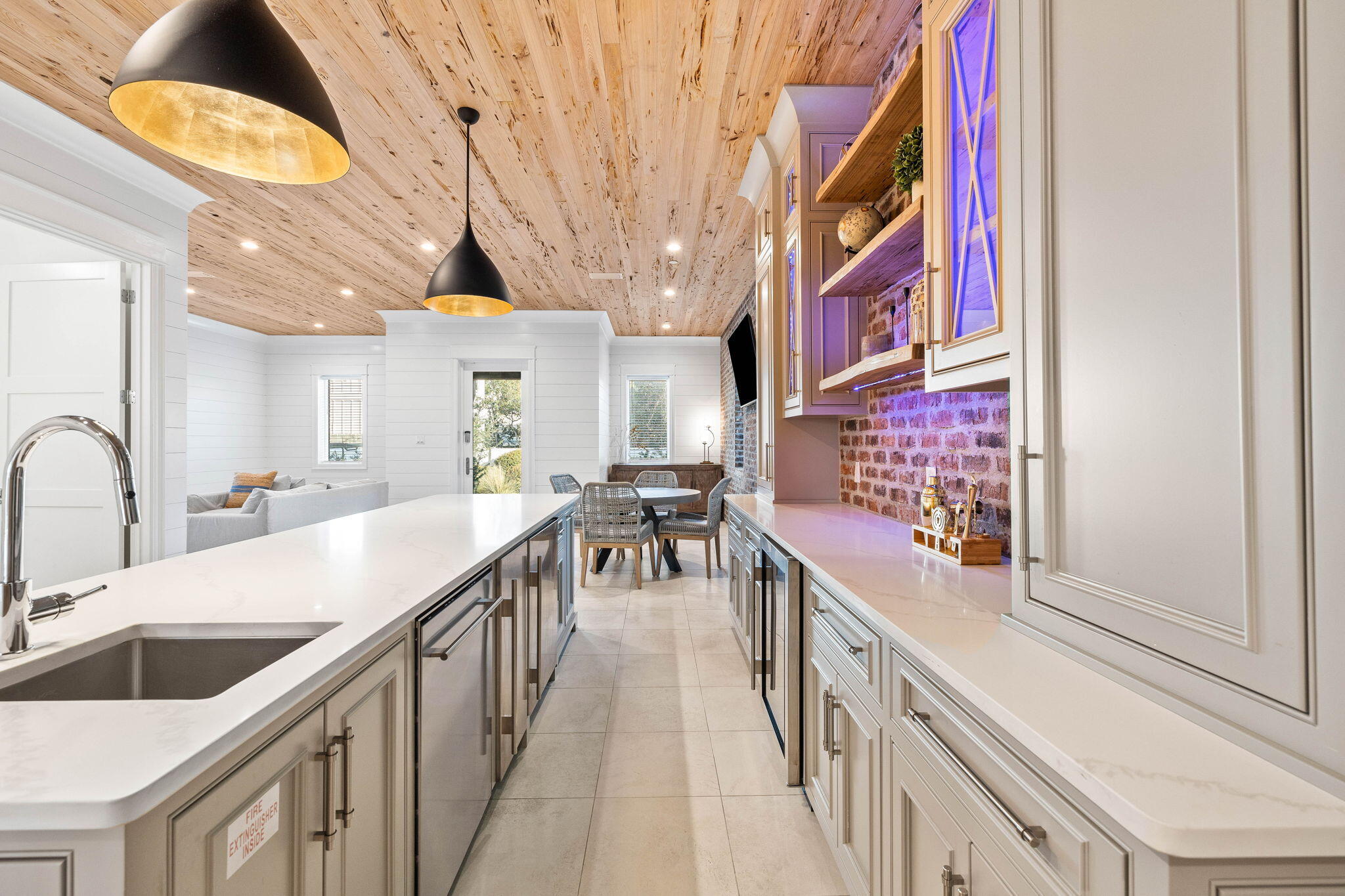 Gulf Shore Manor - Residential