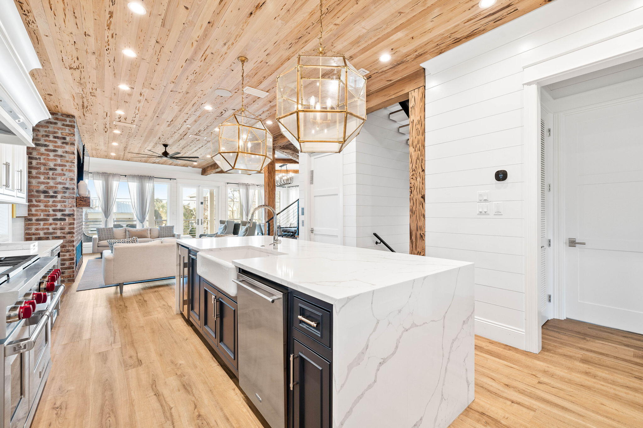 Gulf Shore Manor - Residential