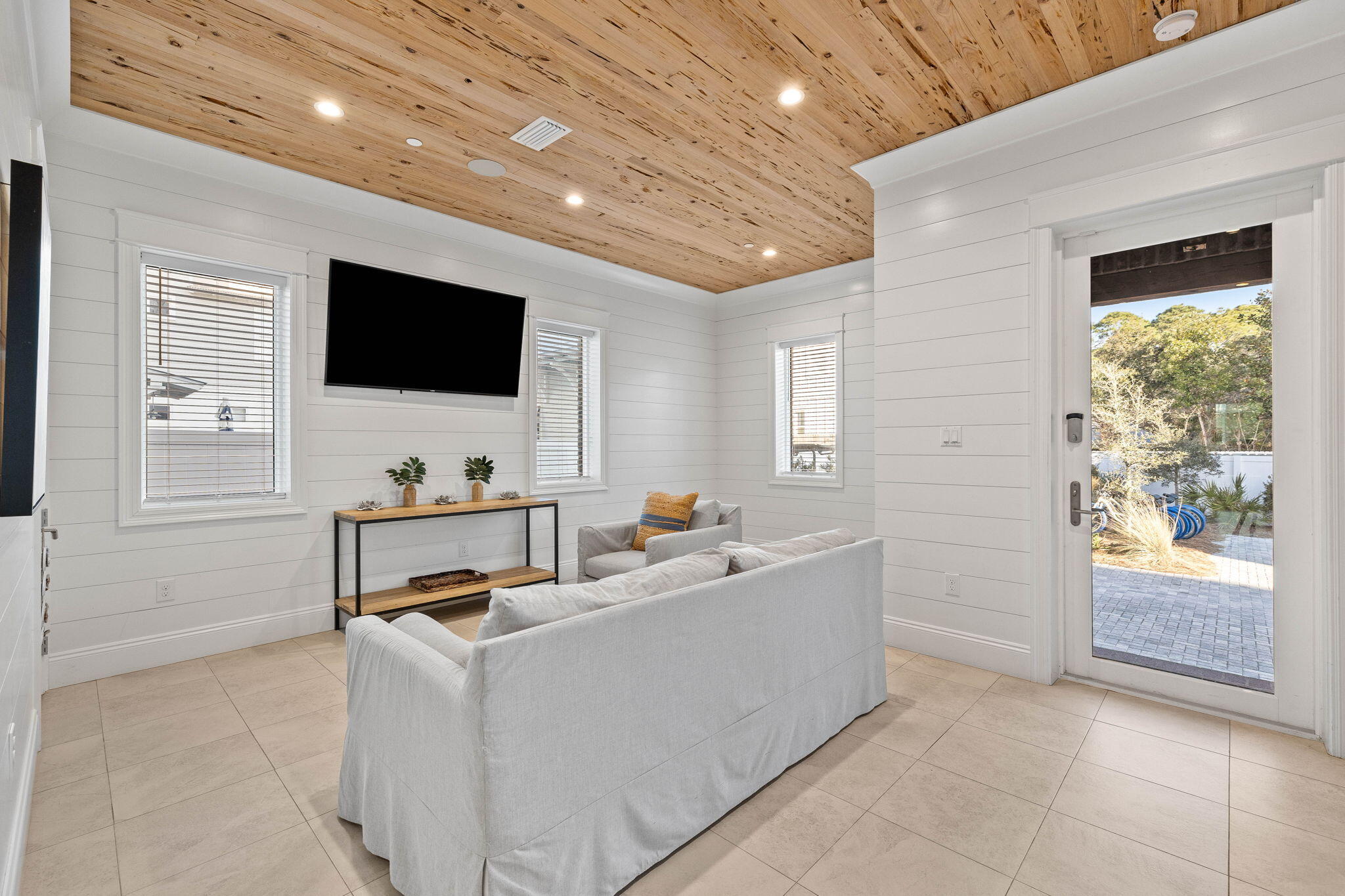 Gulf Shore Manor - Residential