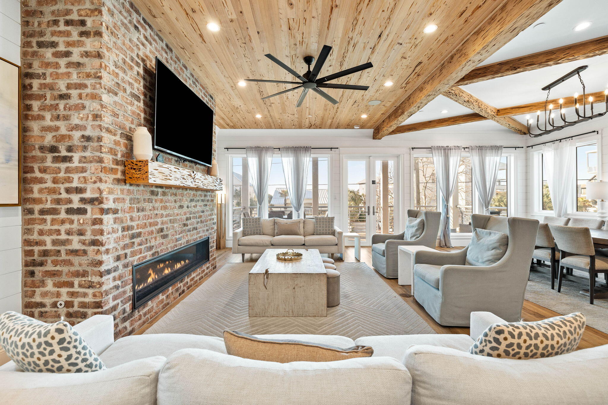 Gulf Shore Manor - Residential