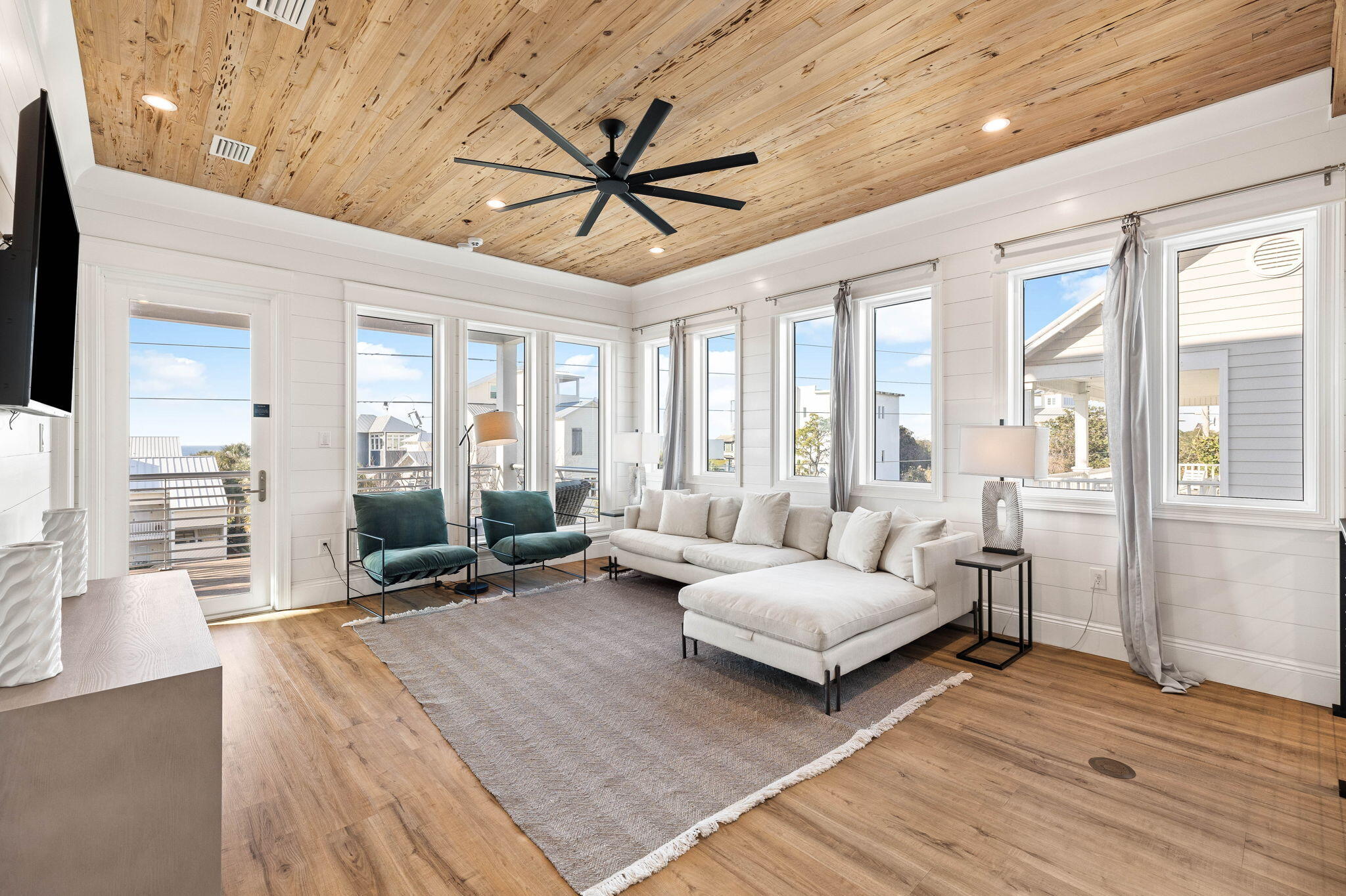 Gulf Shore Manor - Residential