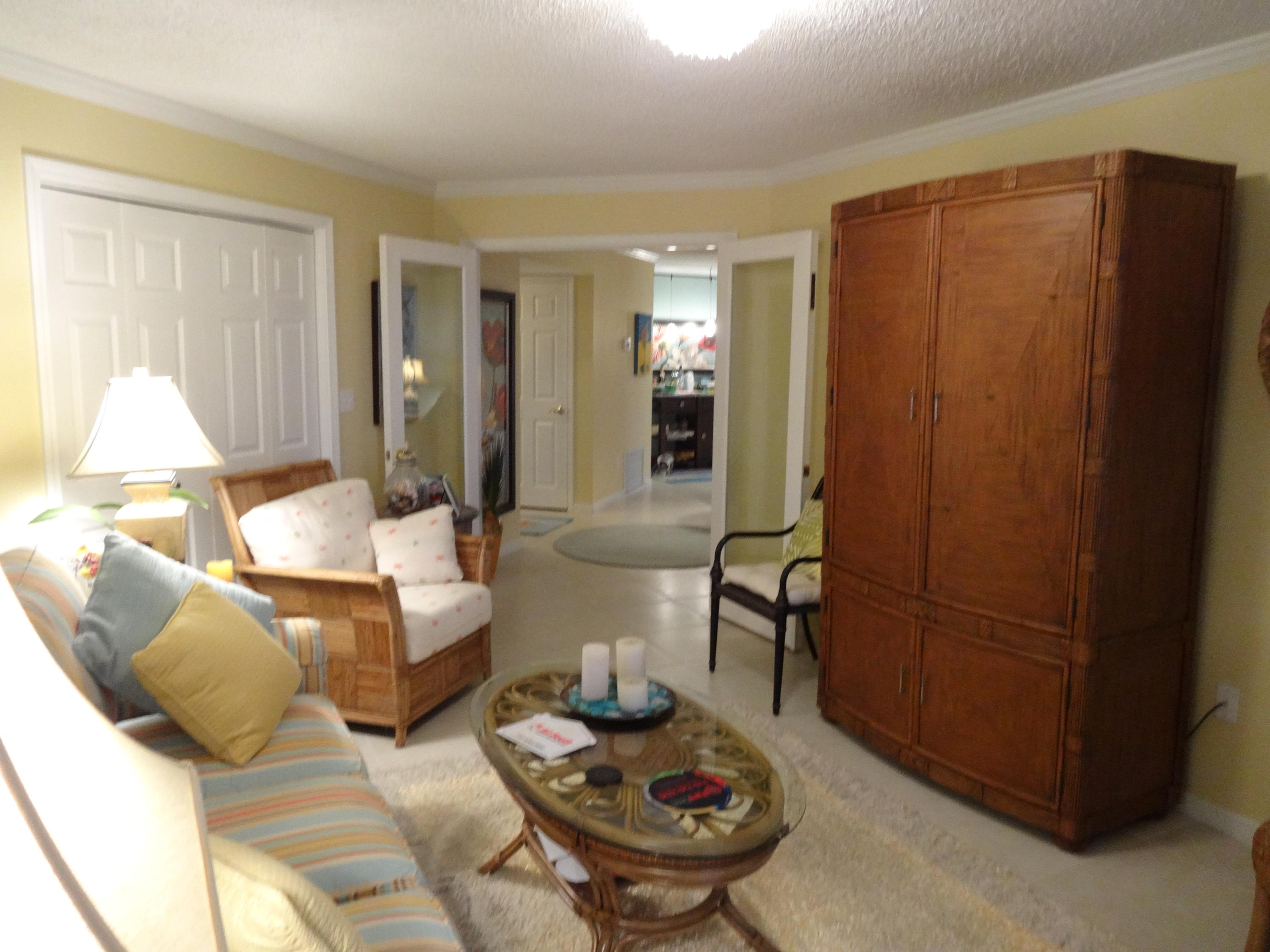 BAY VILLAS CONDOS - Residential