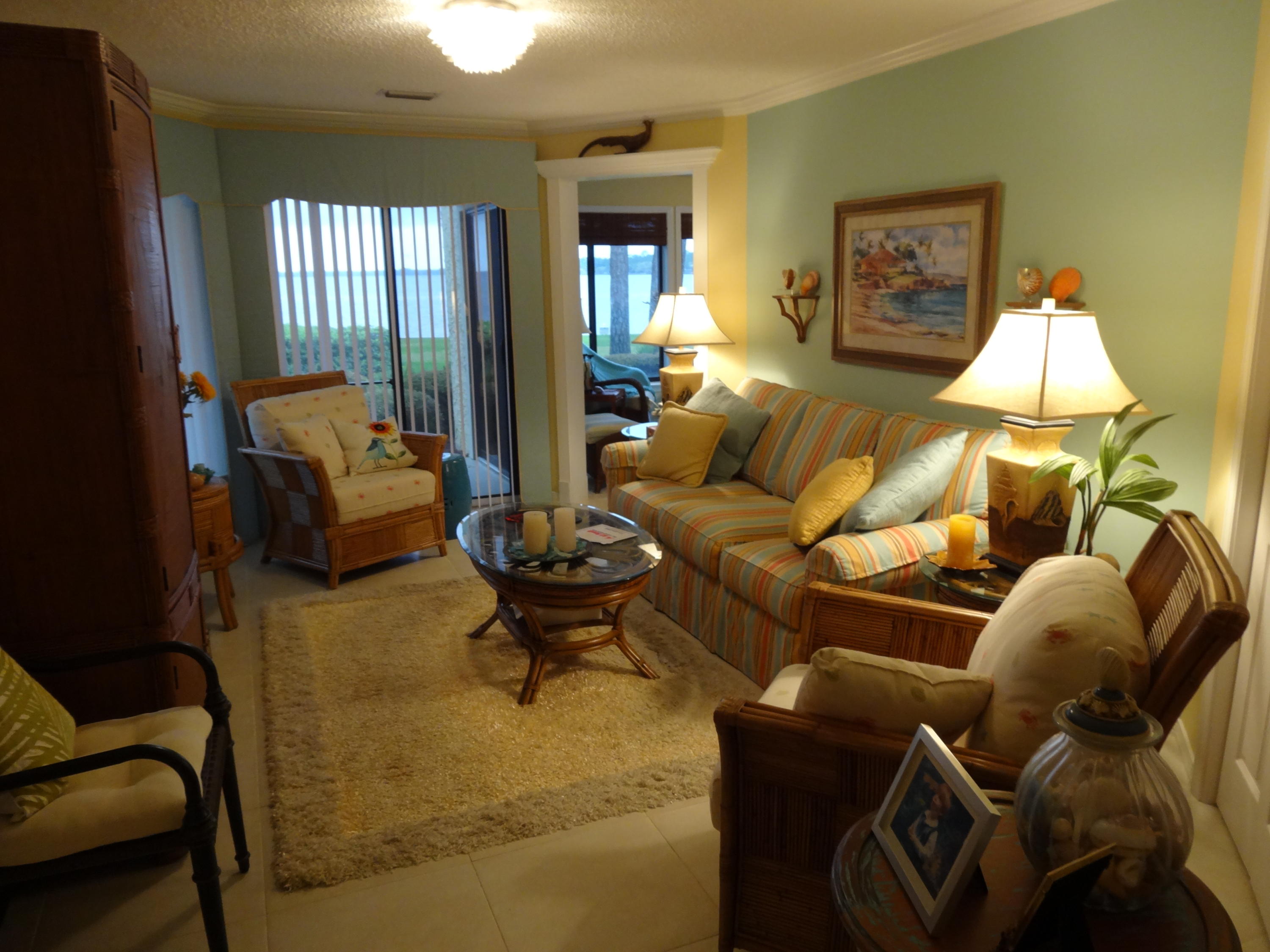 BAY VILLAS CONDOS - Residential