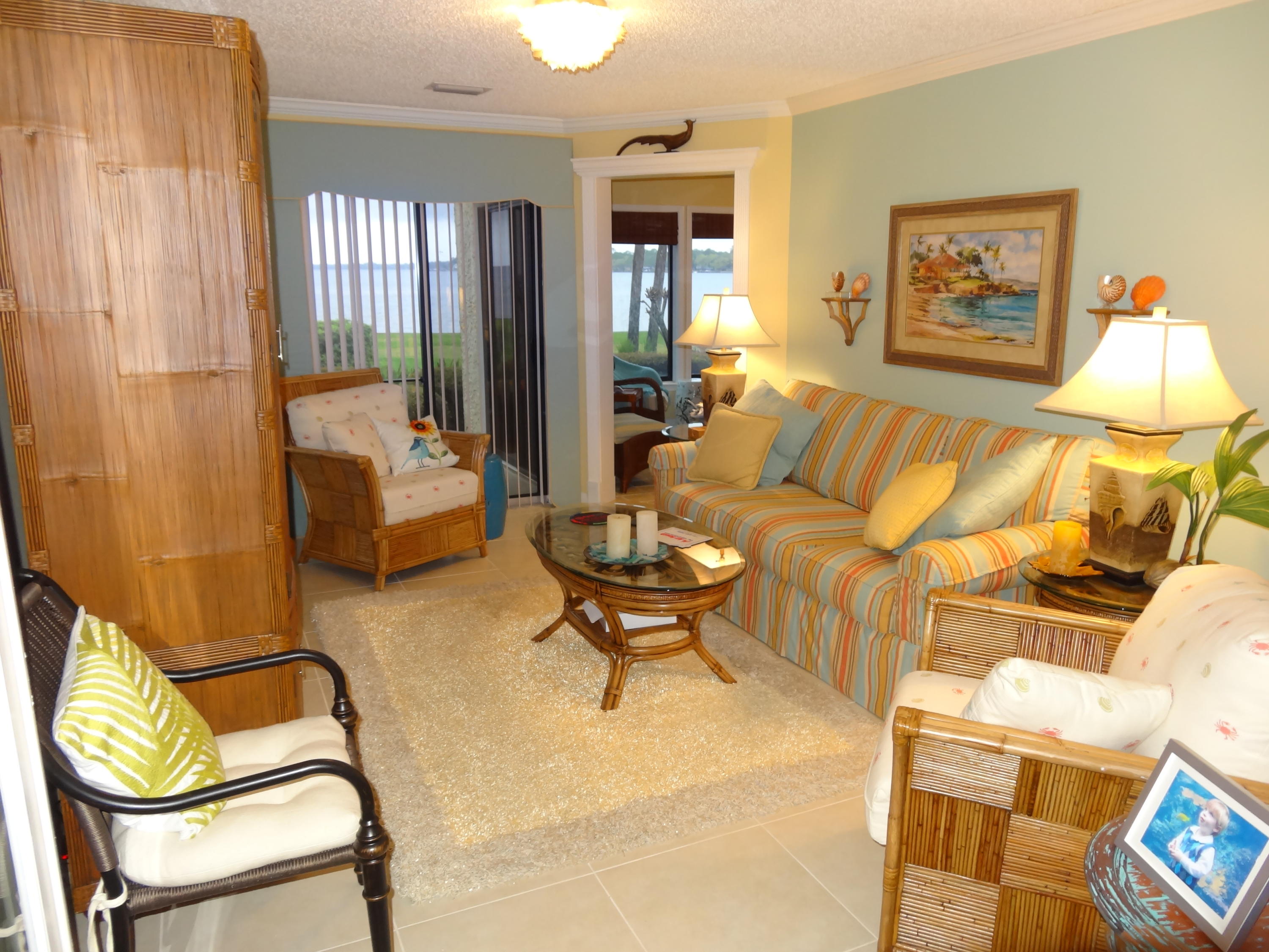 BAY VILLAS CONDOS - Residential