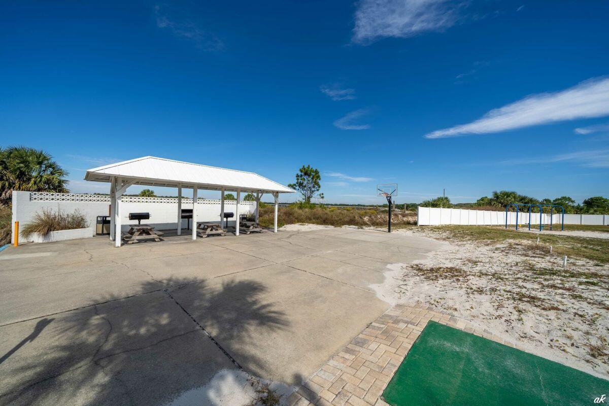 PINNACLE PORT - Residential