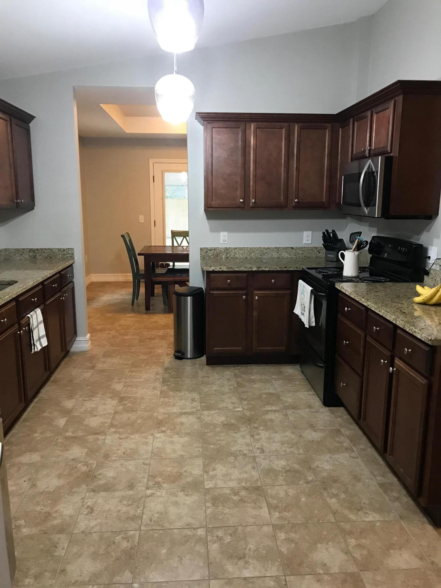 RIVER OAKS - Residential