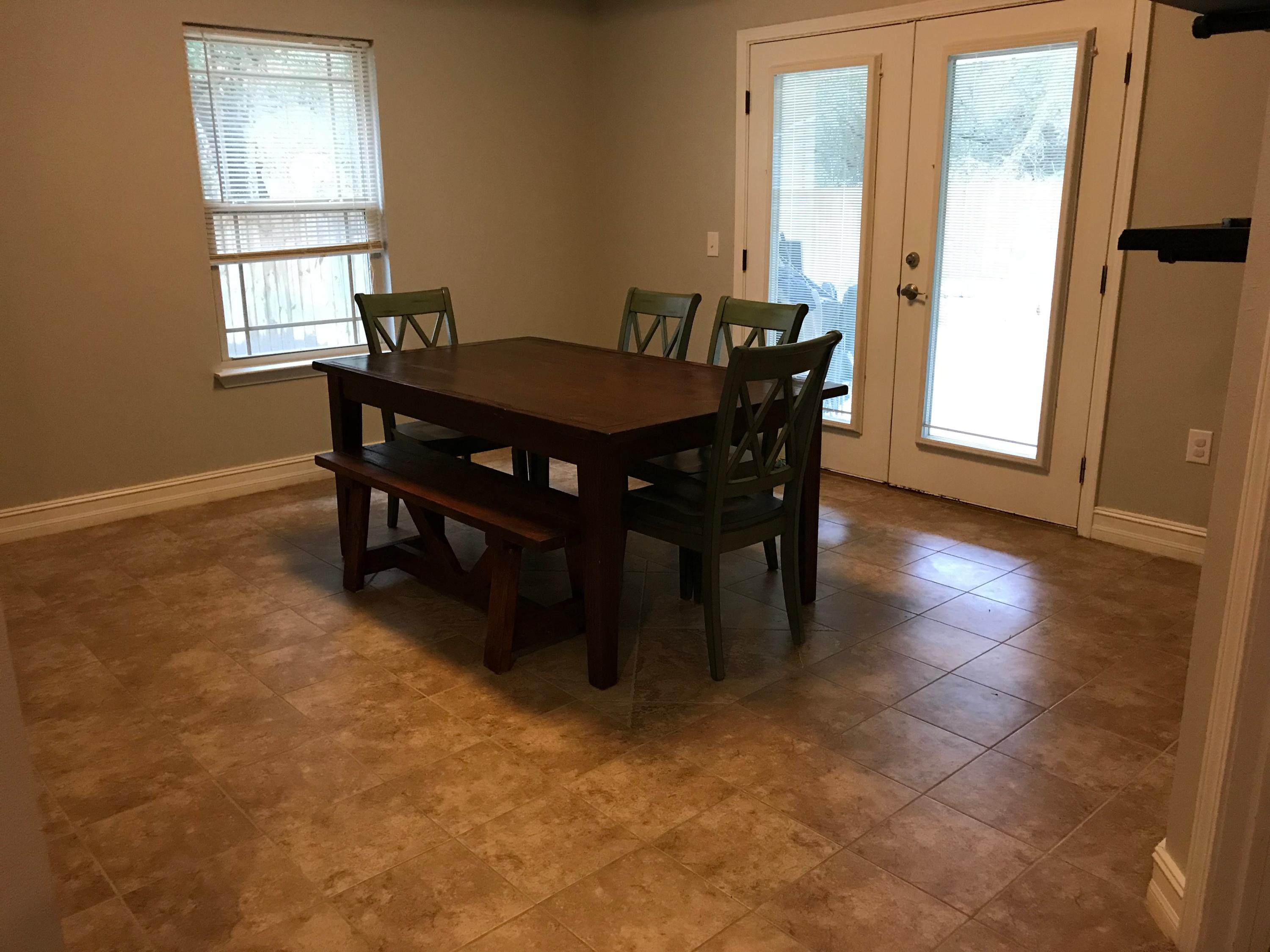 RIVER OAKS - Residential