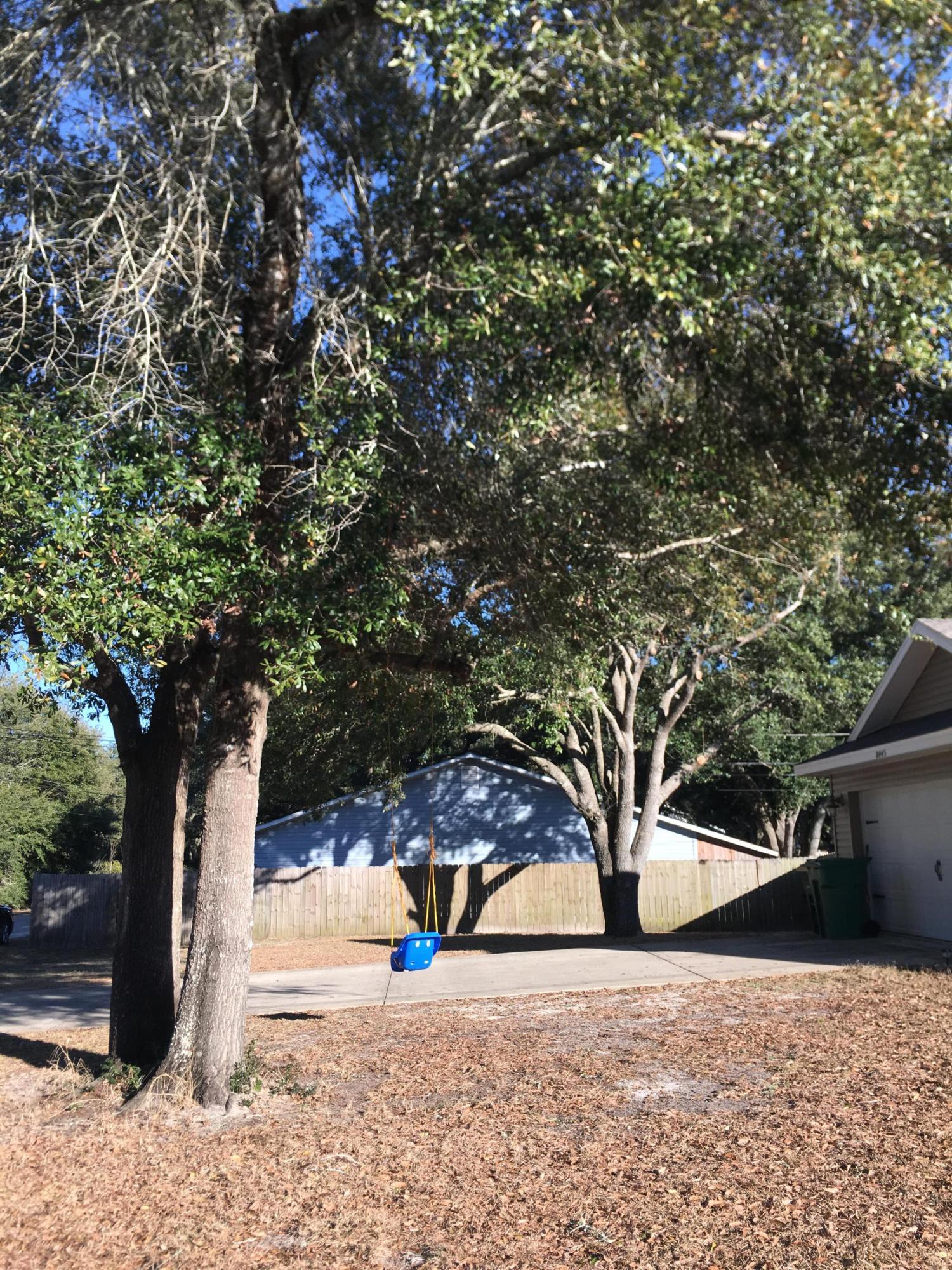 RIVER OAKS - Residential