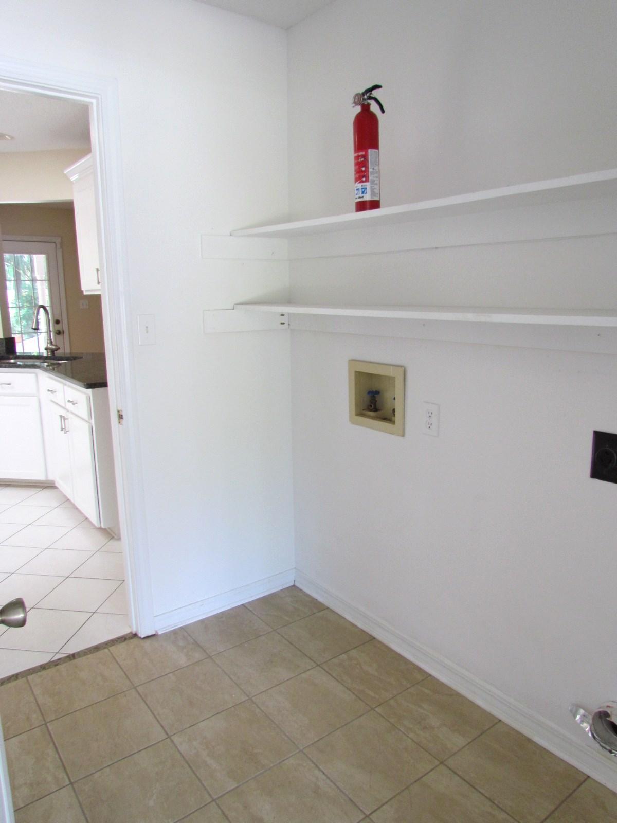 ROCKY BAYOU COUNTRY CLUB ESTATES 7 - Residential Lease