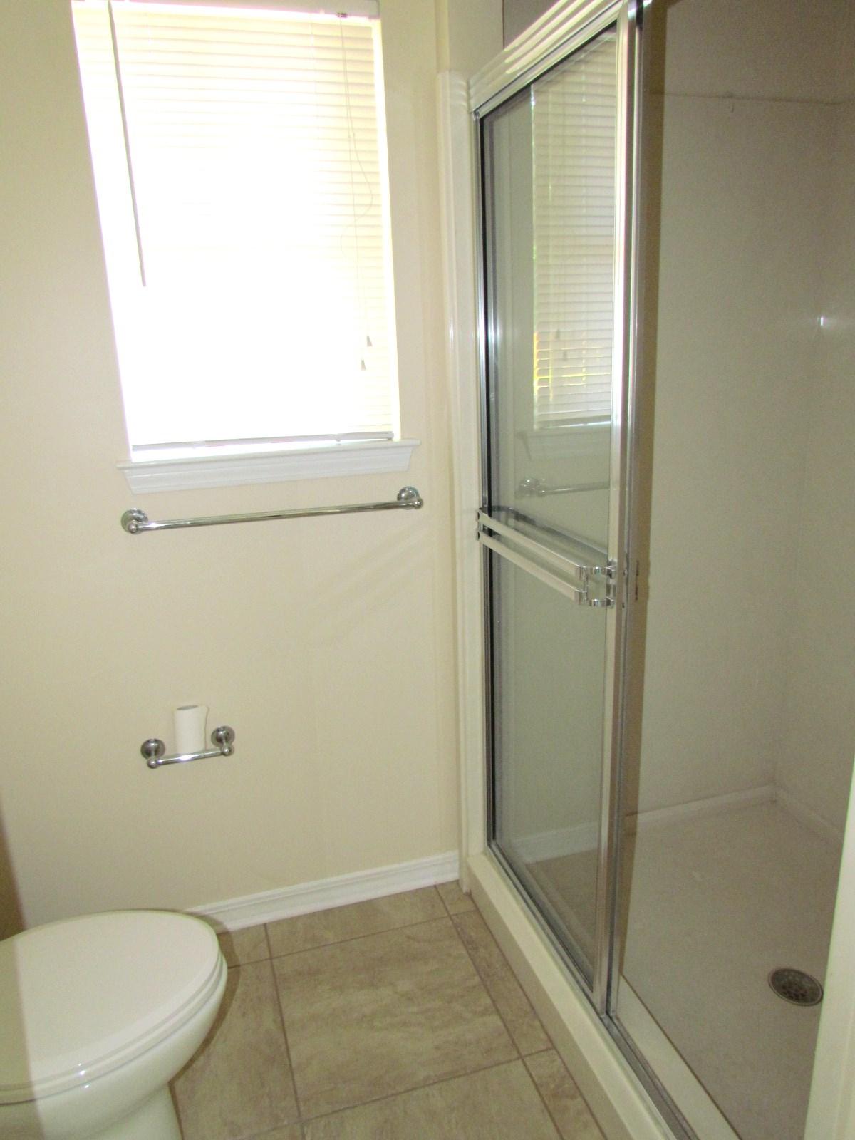 ROCKY BAYOU COUNTRY CLUB ESTATES 7 - Residential Lease