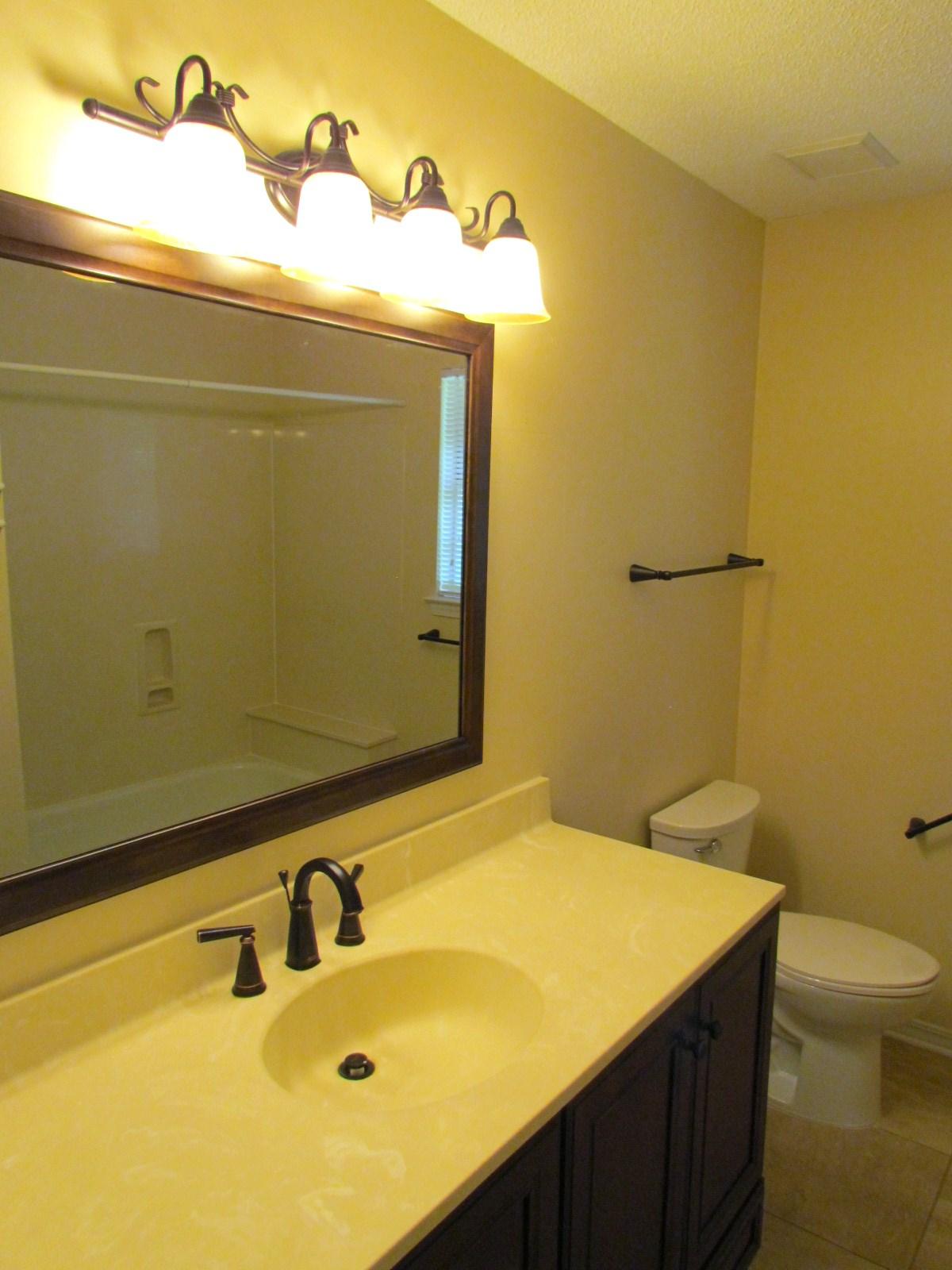 ROCKY BAYOU COUNTRY CLUB ESTATES 7 - Residential Lease