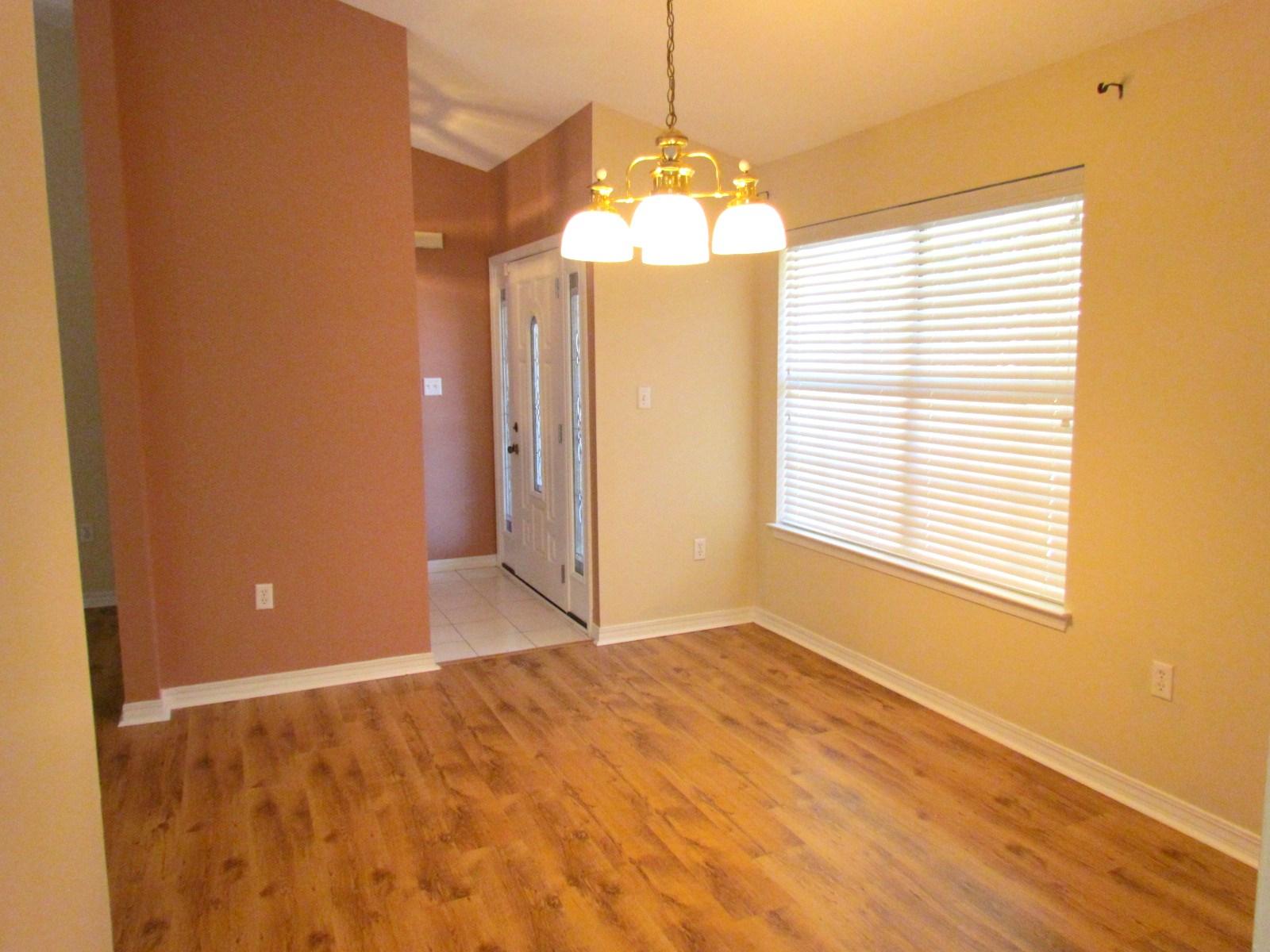 ROCKY BAYOU COUNTRY CLUB ESTATES 7 - Residential Lease