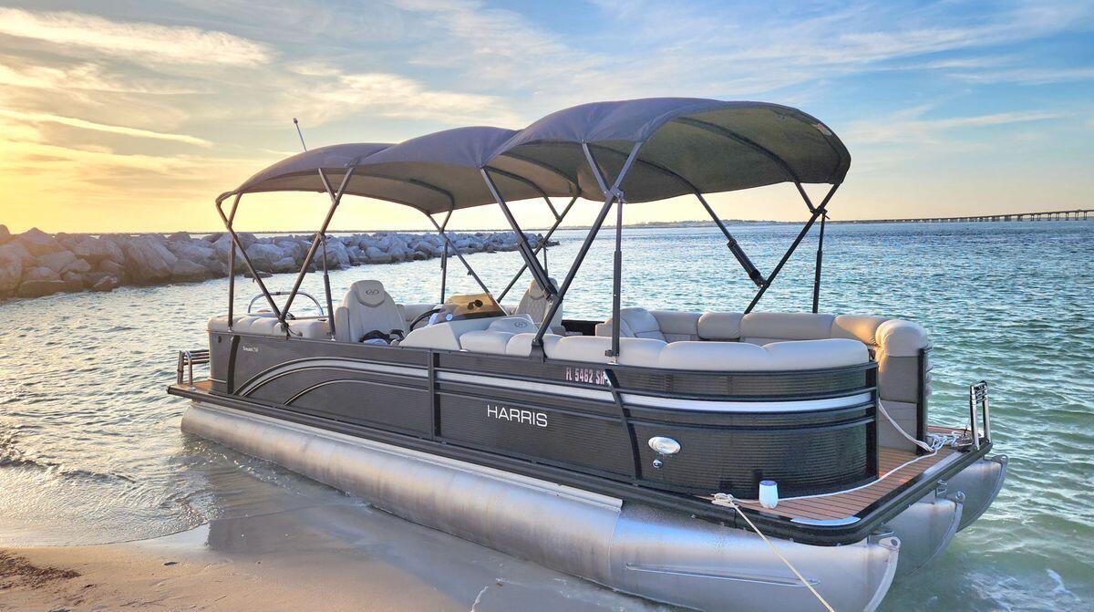 WATERVIEW TOWERS YACHT CLUB - Residential