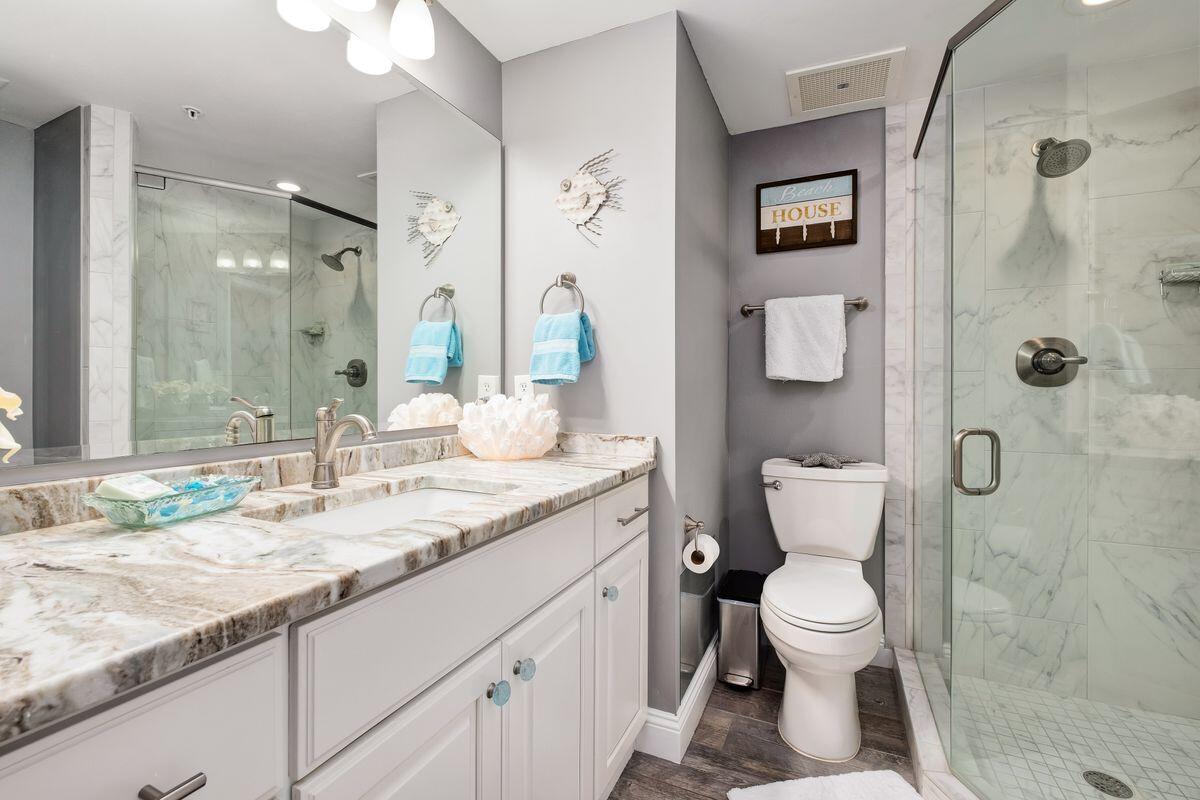 WATERVIEW TOWERS YACHT CLUB - Residential