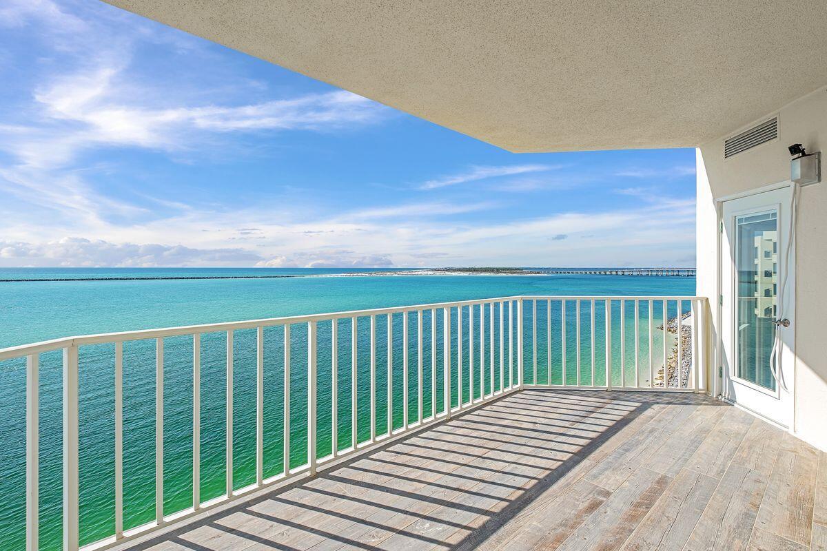 WATERVIEW TOWERS YACHT CLUB - Residential