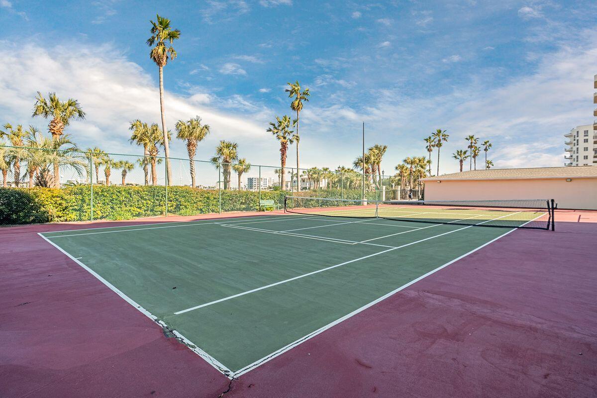 WATERVIEW TOWERS YACHT CLUB - Residential