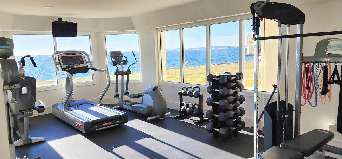 WATERVIEW TOWERS YACHT CLUB - Residential