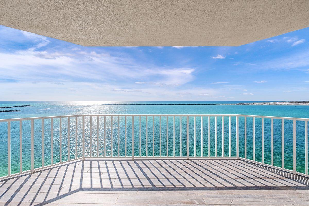 WATERVIEW TOWERS YACHT CLUB - Residential