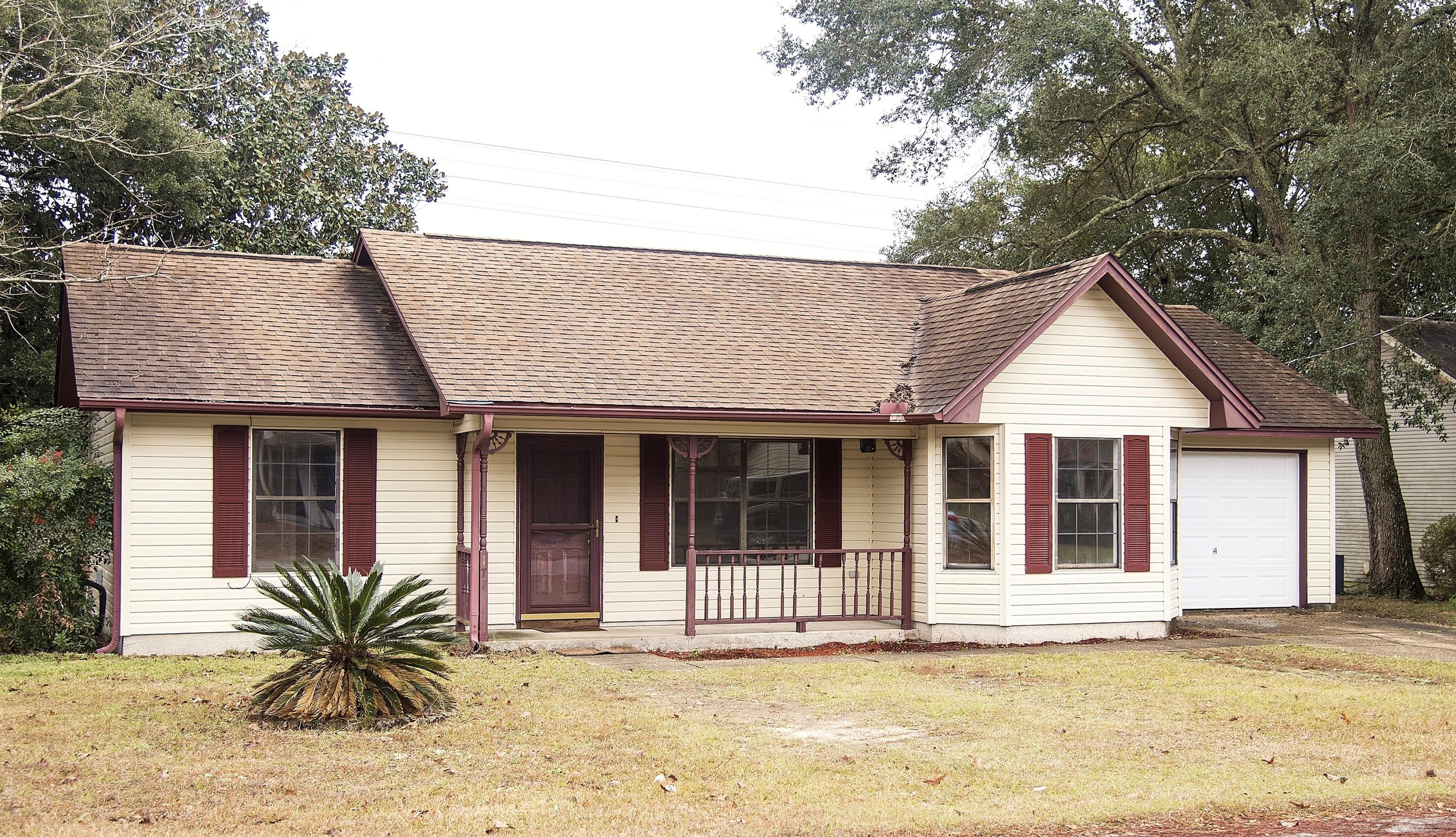 Tired of commuting? Then check this out! Located just SOUTH of I-10, this ranch-style home is minutes from Duke Field, Eglin AFB and the Destin-FWB Airport! Fresh paint throughout, new carpet, stainless steel appliances, spacious pantry, charming bay window & large, fenced yard PLUS the desirable location moves this property at the top of your list! Quiet neighborhood! HVAC serviced Summer 2018!