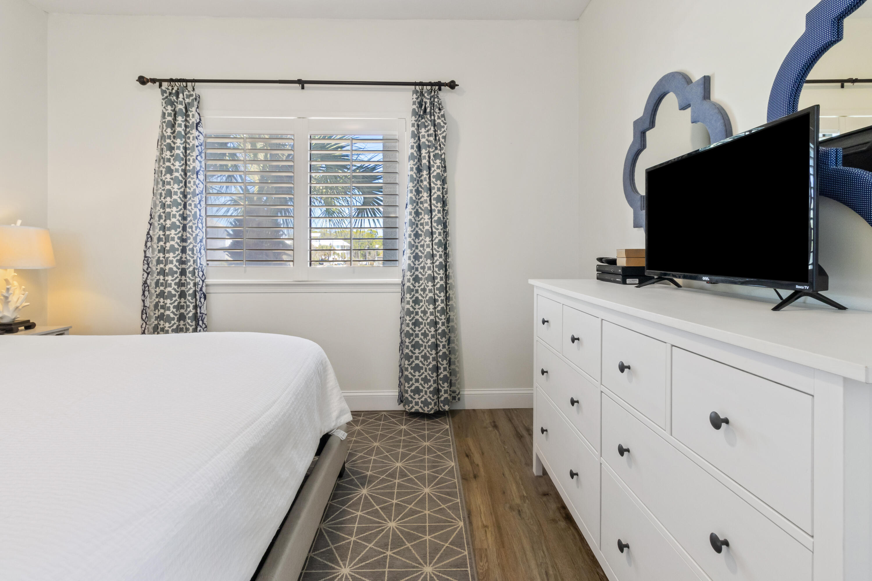 PALMS AT SEAGROVE CONDO UNIT B - Residential