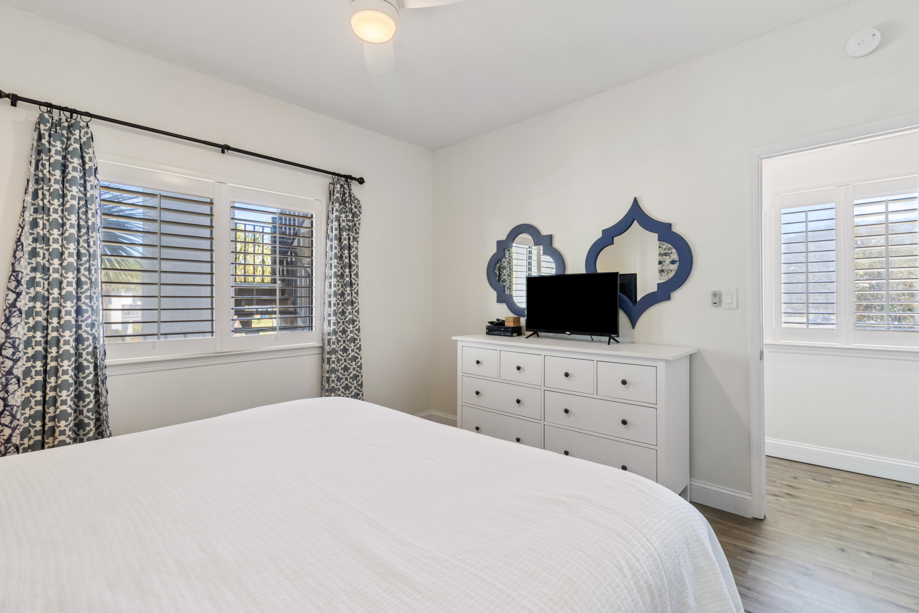 PALMS AT SEAGROVE CONDO UNIT B - Residential