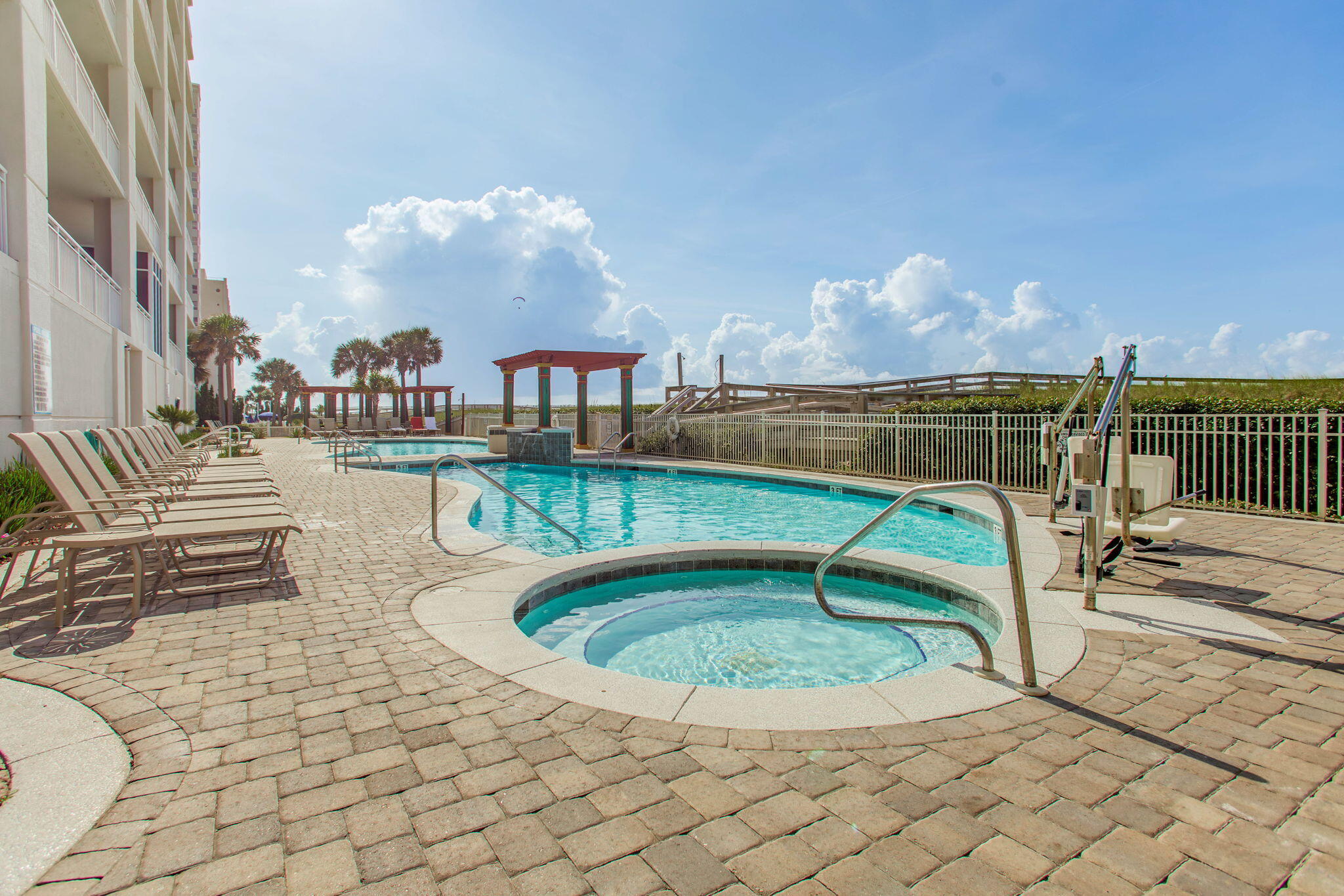 PEARL OF NAVARRE (THE) - Residential