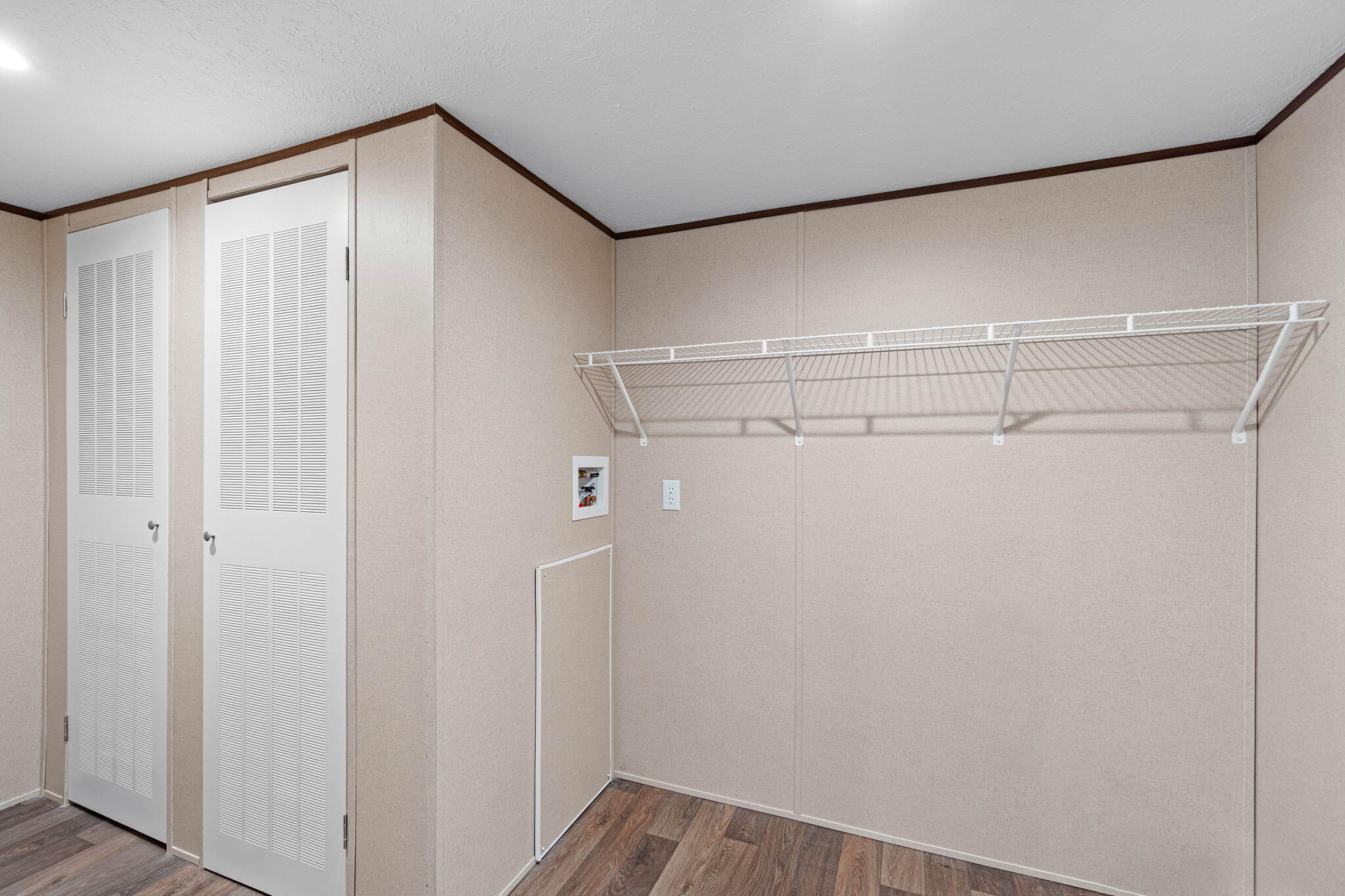 OAKWOOD LAKES ESTATES - Residential