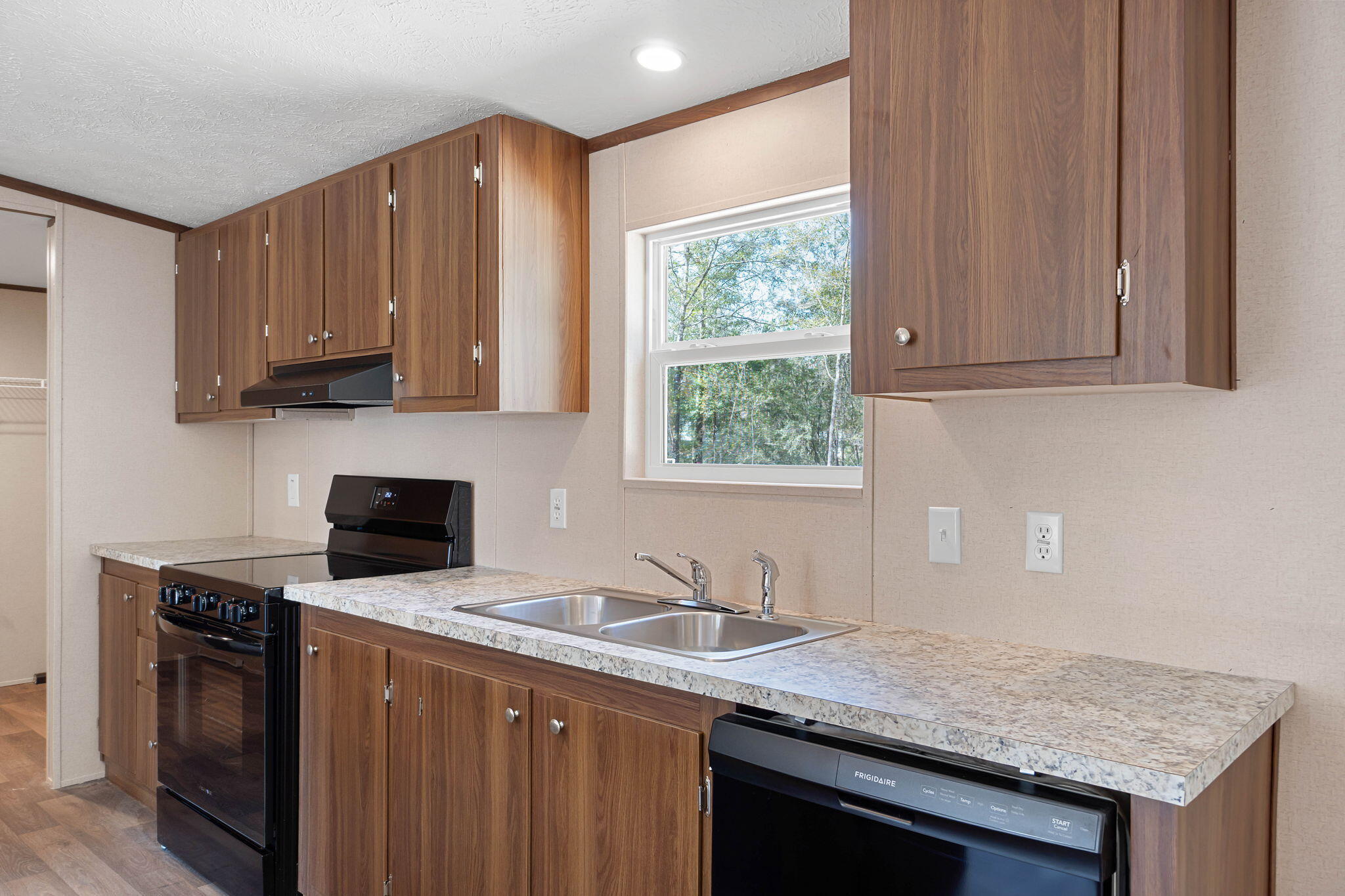 OAKWOOD LAKES ESTATES - Residential