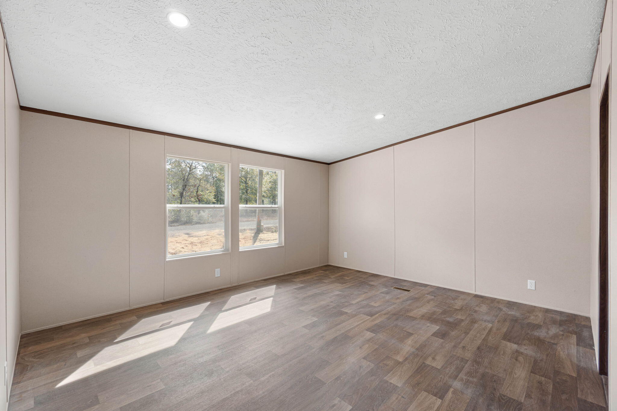 OAKWOOD LAKES ESTATES - Residential