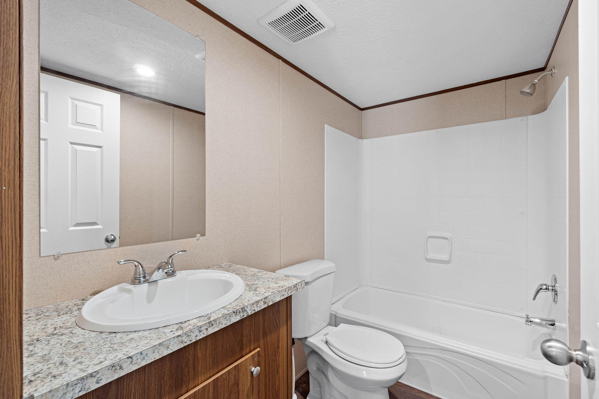 OAKWOOD LAKES ESTATES - Residential