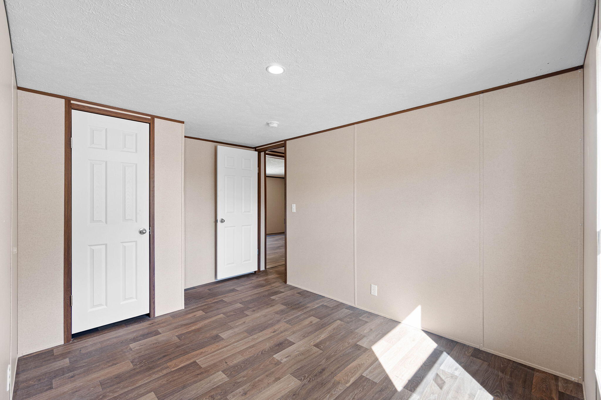 OAKWOOD LAKES ESTATES - Residential