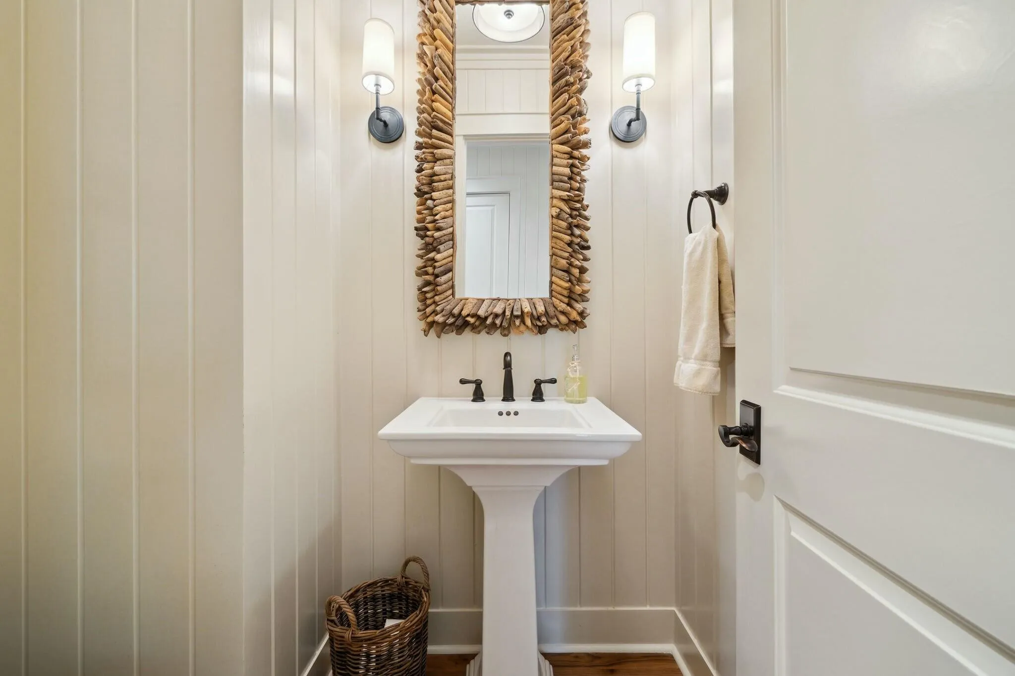 Santa Rosa Beach, Florida 32459, United States, 3 Bedrooms Bedrooms, ,4 BathroomsBathrooms,Residential,Active,111779