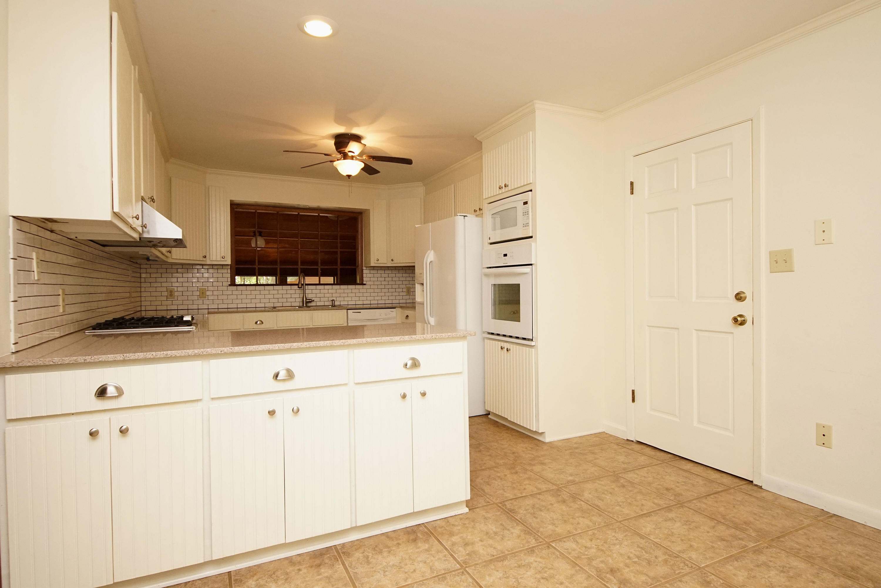 ROCKY BAYOU COUNTRY CLUB ESTATES 3 - Residential