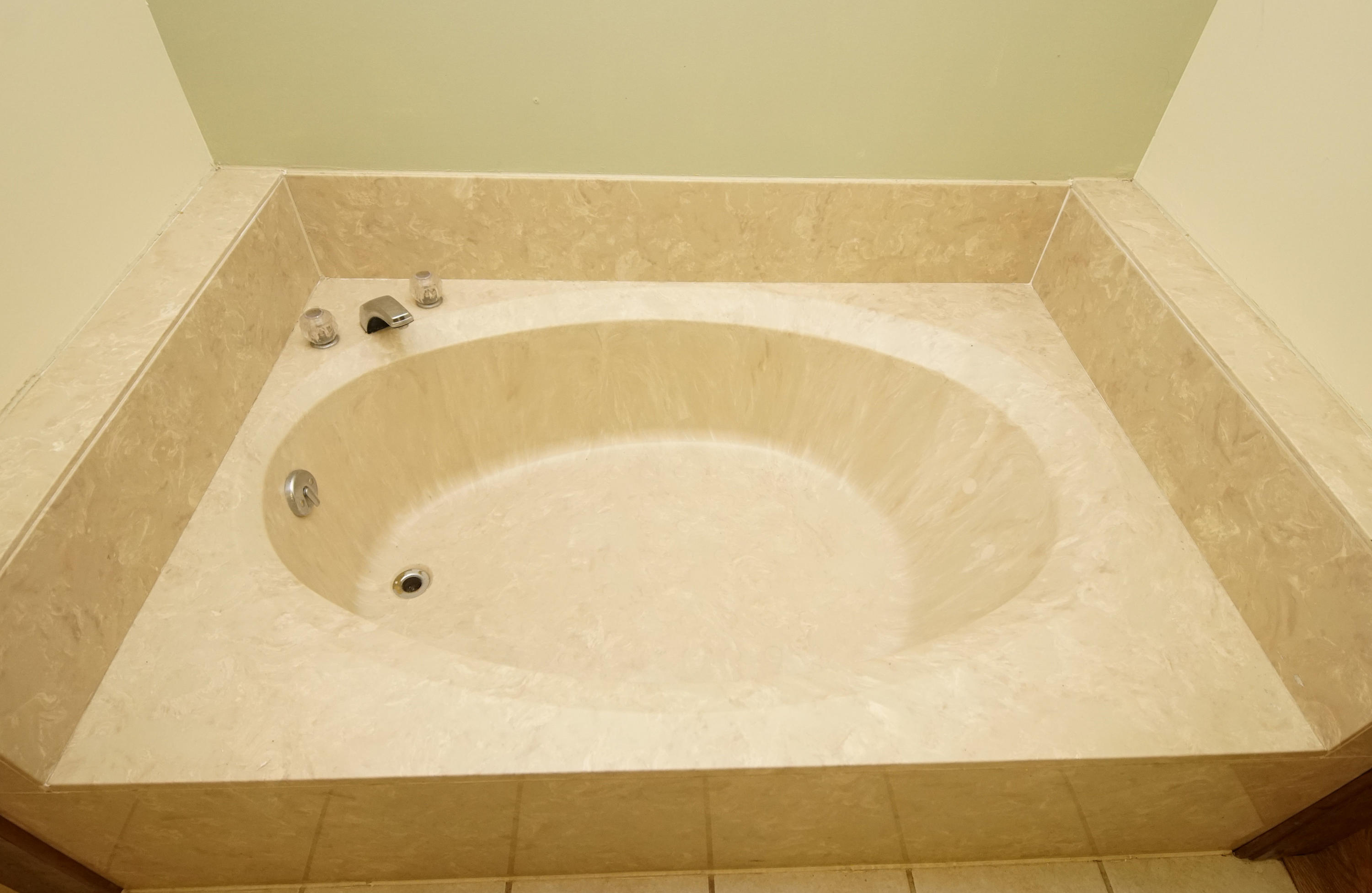 ROCKY BAYOU COUNTRY CLUB ESTATES 3 - Residential